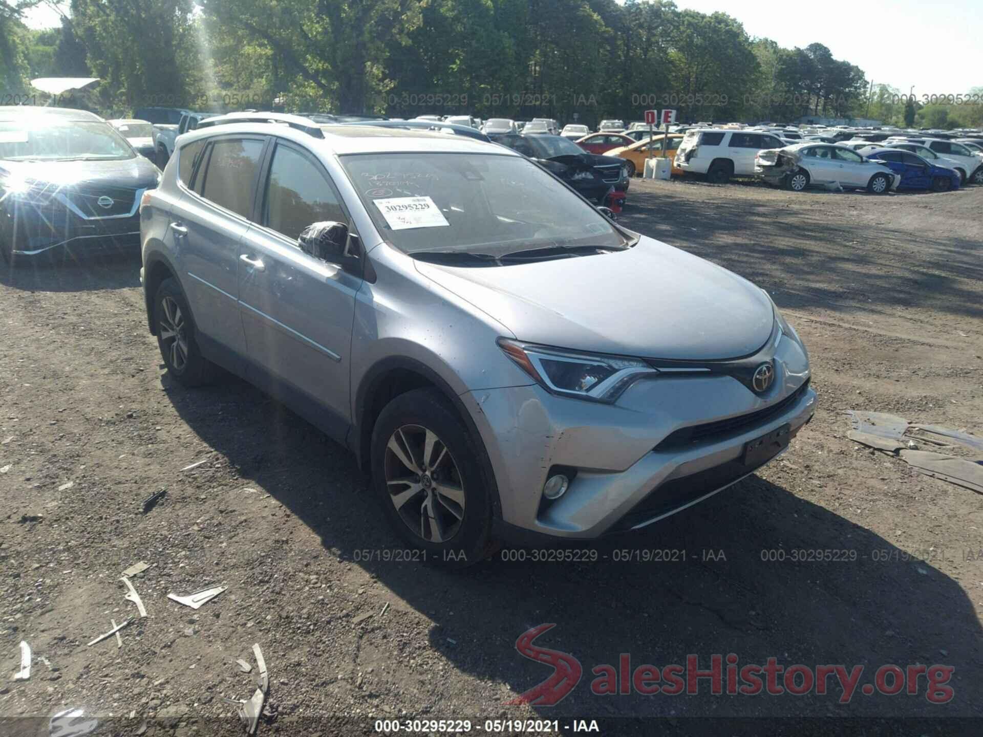 JTMRFREV8JD240003 2018 TOYOTA RAV4