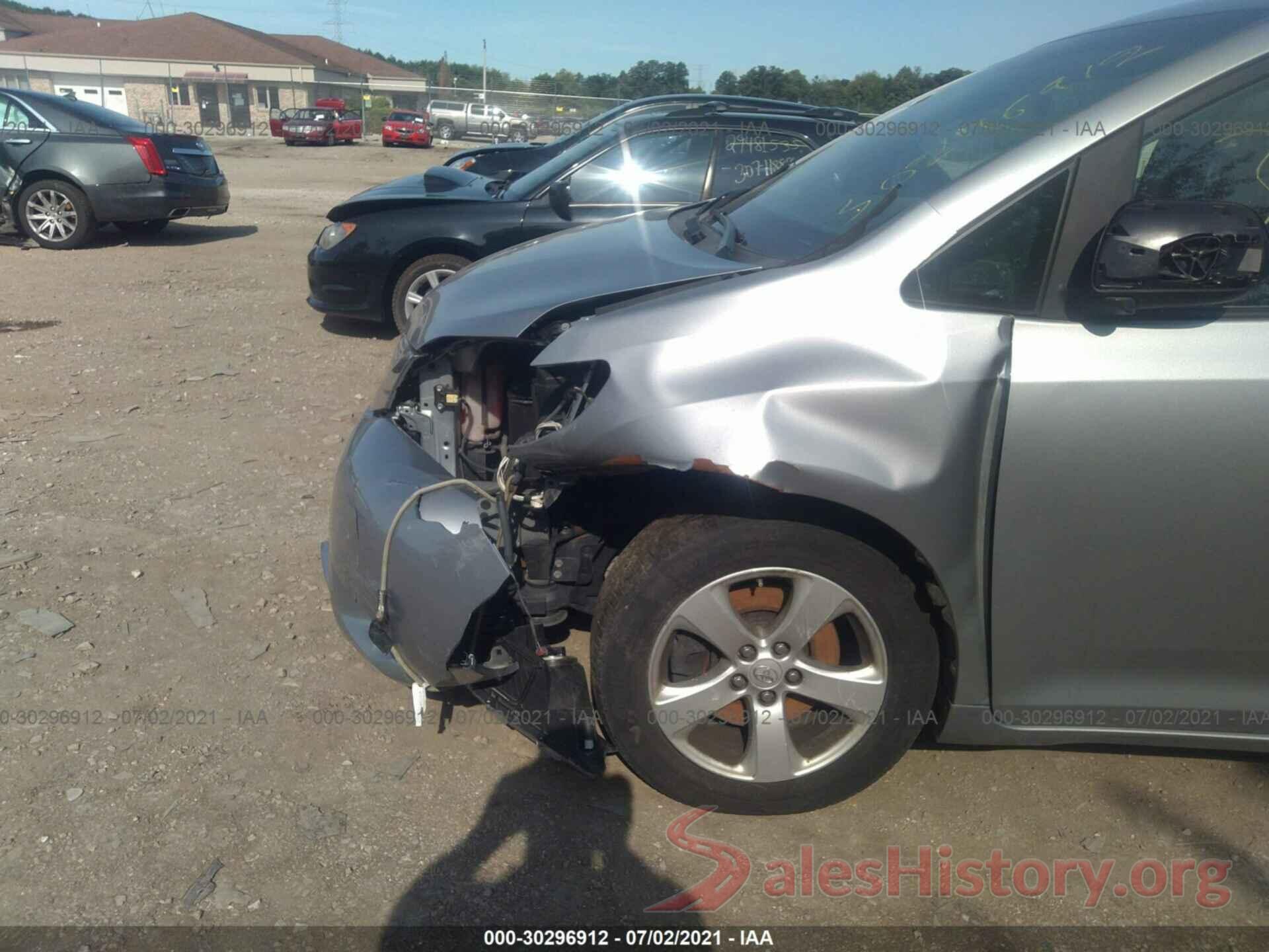 5TDKK3DC0GS738672 2016 TOYOTA SIENNA