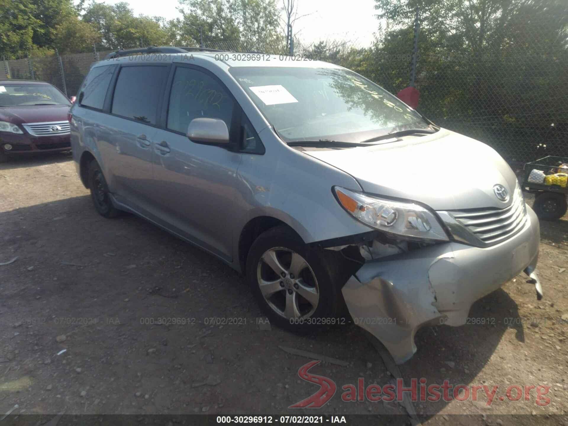 5TDKK3DC0GS738672 2016 TOYOTA SIENNA