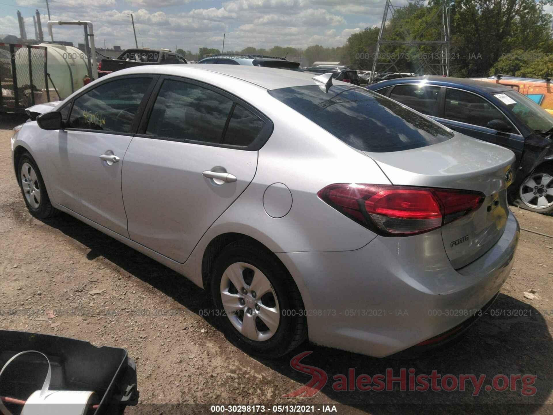 3KPFL4A70HE063820 2017 KIA FORTE