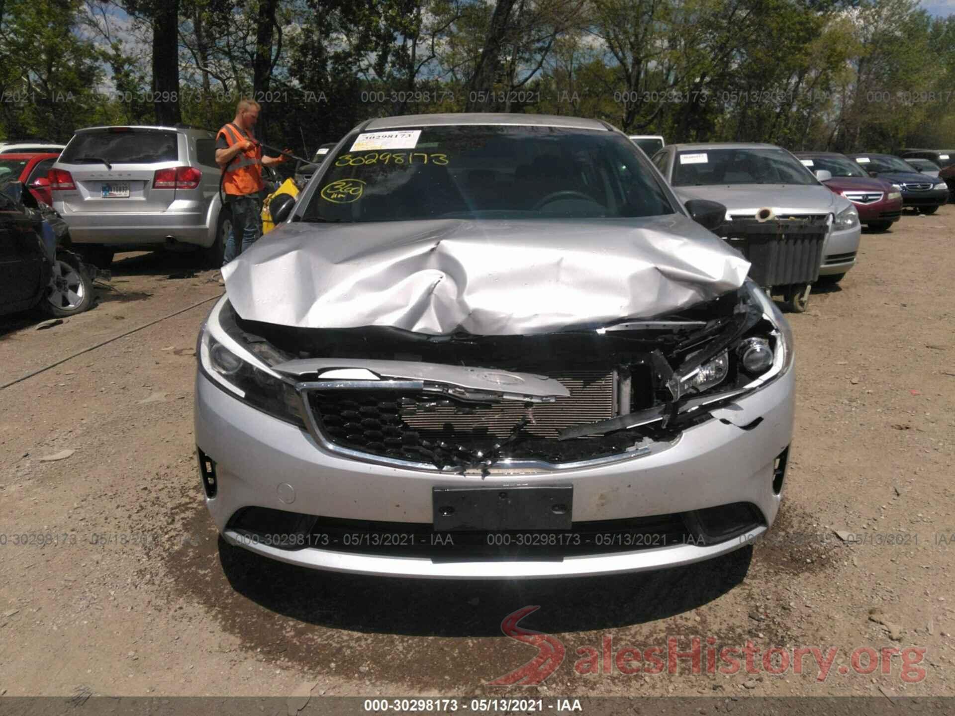 3KPFL4A70HE063820 2017 KIA FORTE