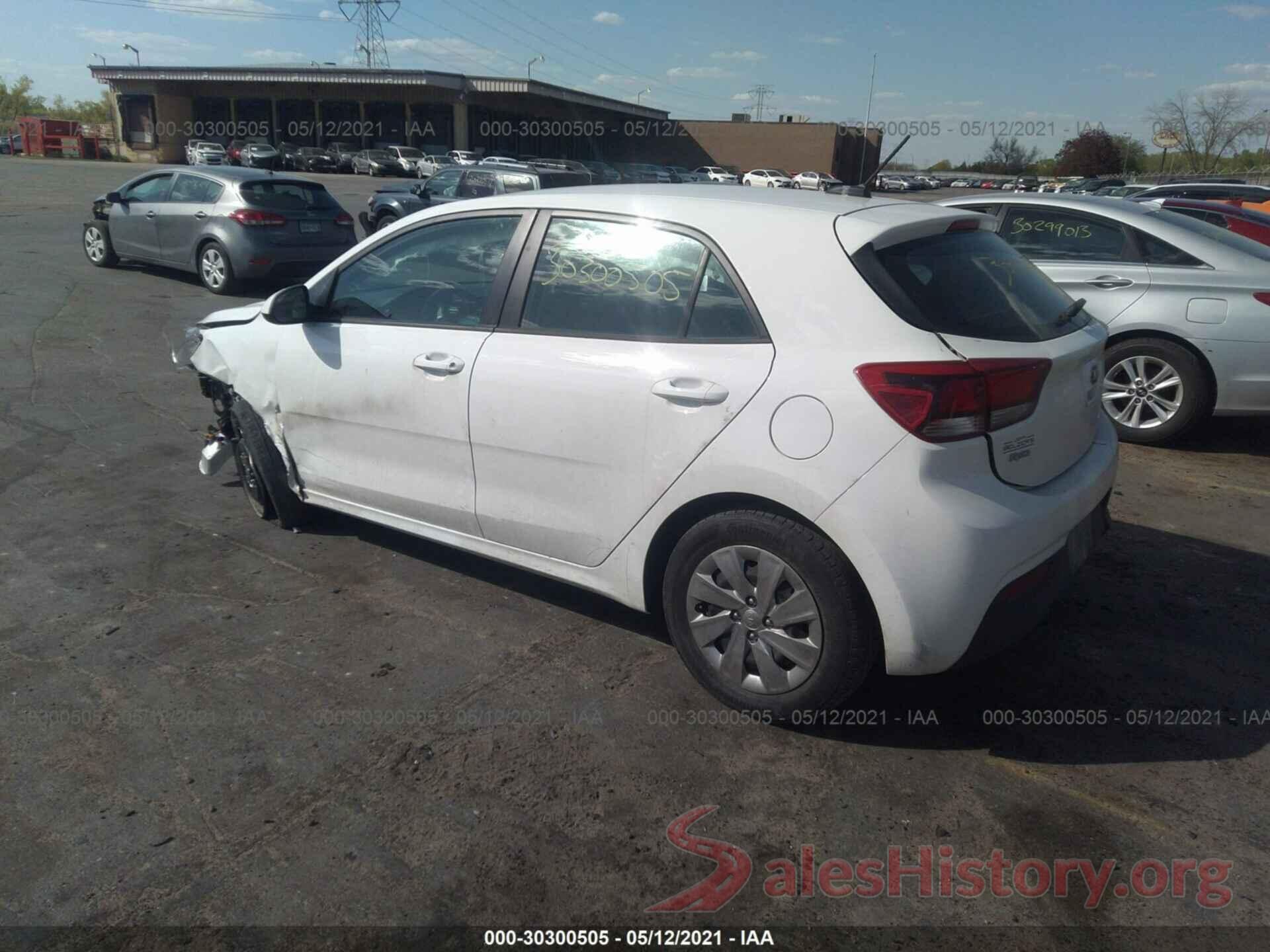 3KPA25AB0JE074572 2018 KIA RIO 5-DOOR