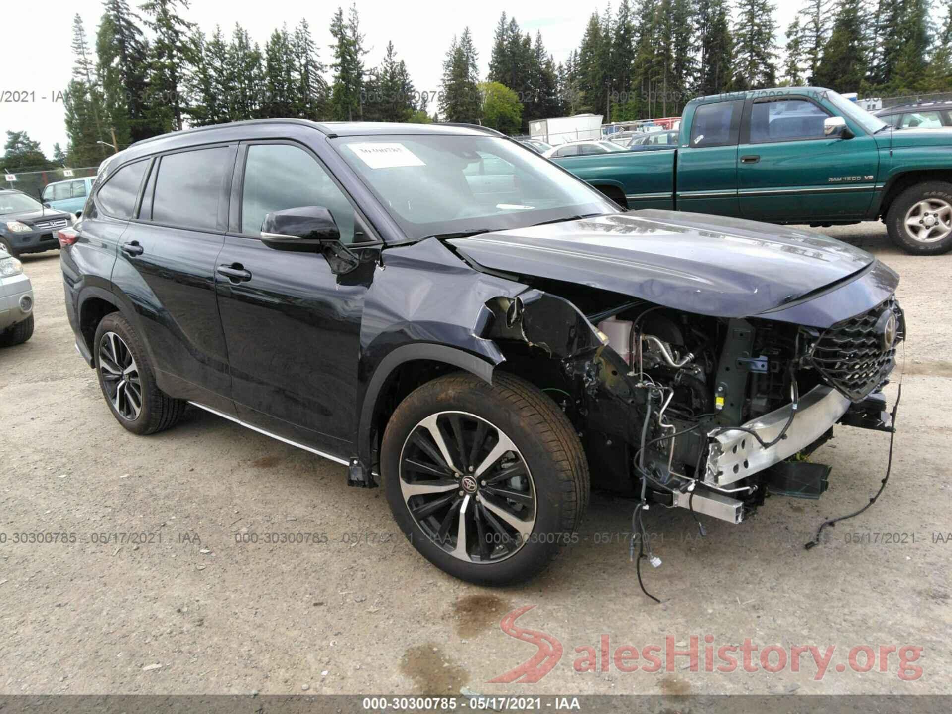 5TDLZRBH0MS070398 2021 TOYOTA HIGHLANDER