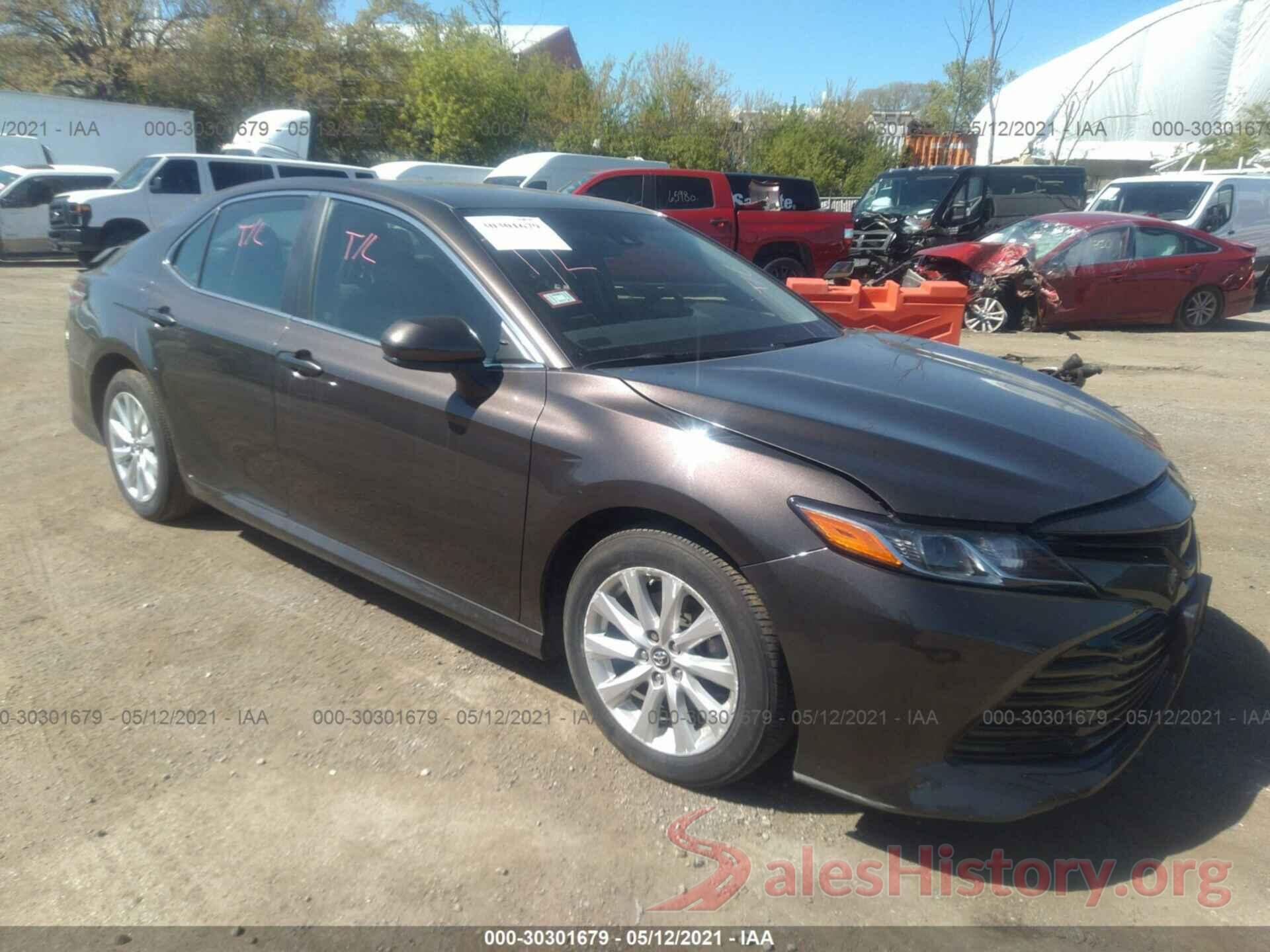 4T1B11HK3JU113514 2018 TOYOTA CAMRY