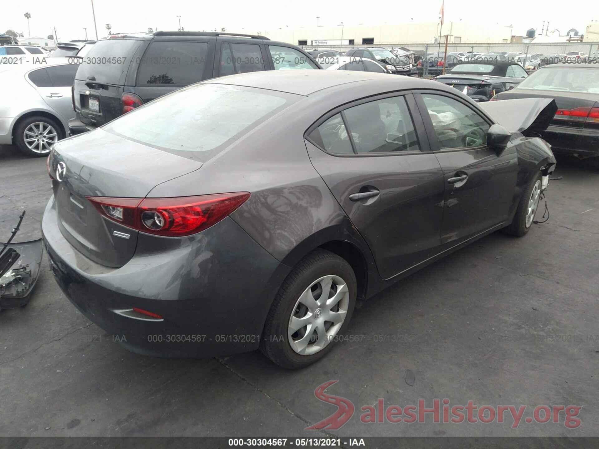 3MZBN1U75JM239739 2018 MAZDA MAZDA3 4-DOOR