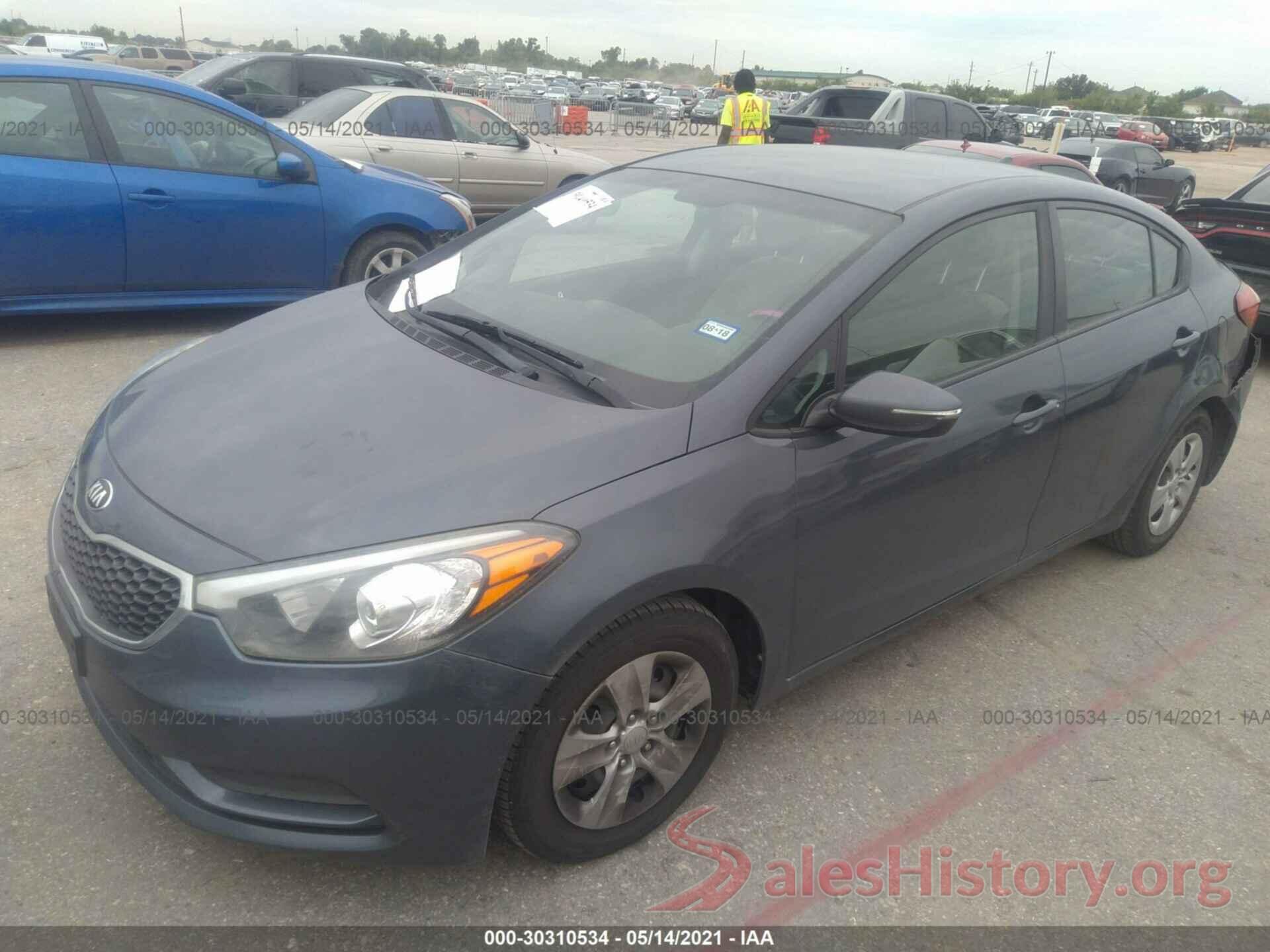 KNAFX4A6XG5608117 2016 KIA FORTE