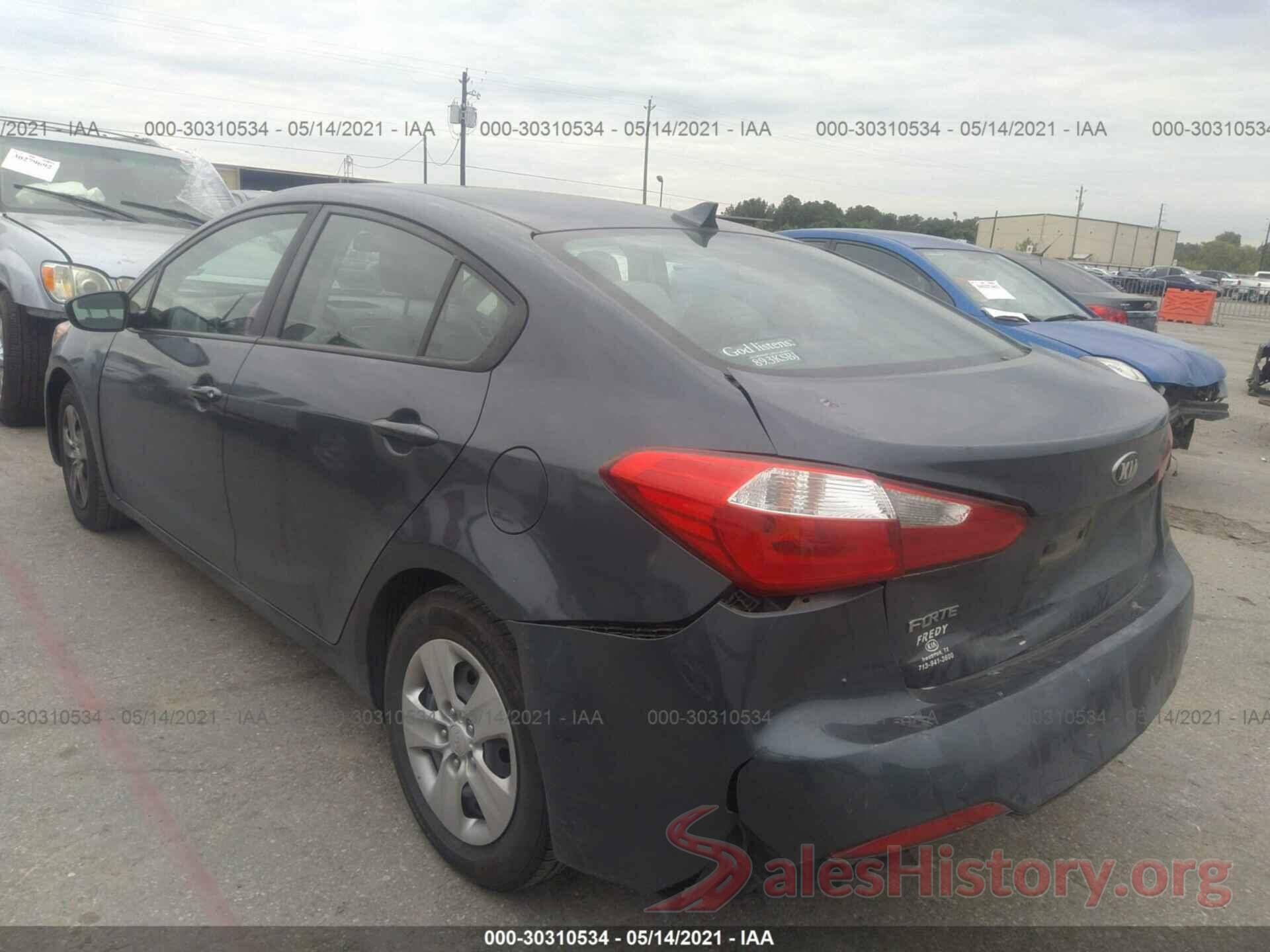 KNAFX4A6XG5608117 2016 KIA FORTE