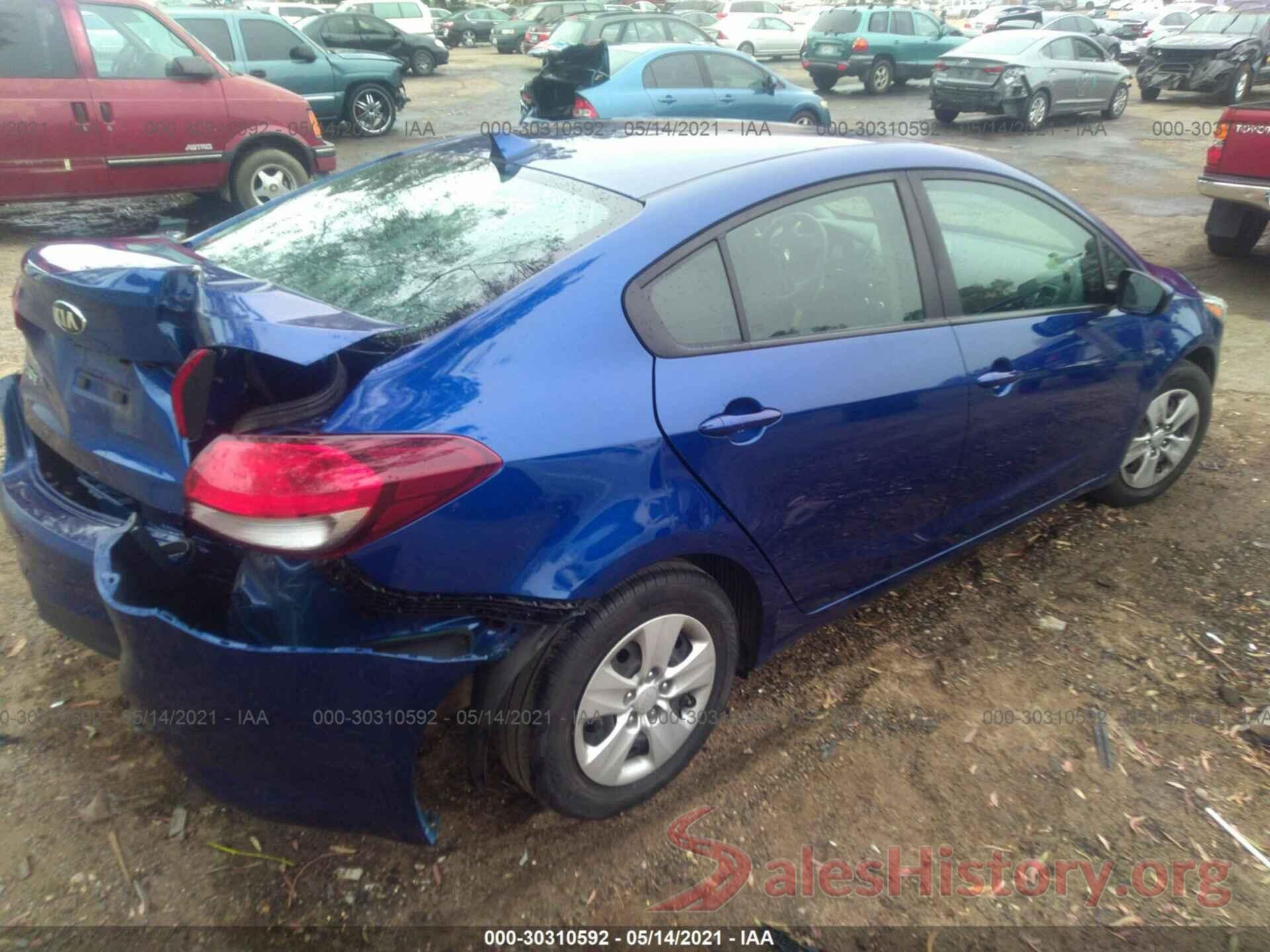 3KPFK4A7XHE123704 2017 KIA FORTE