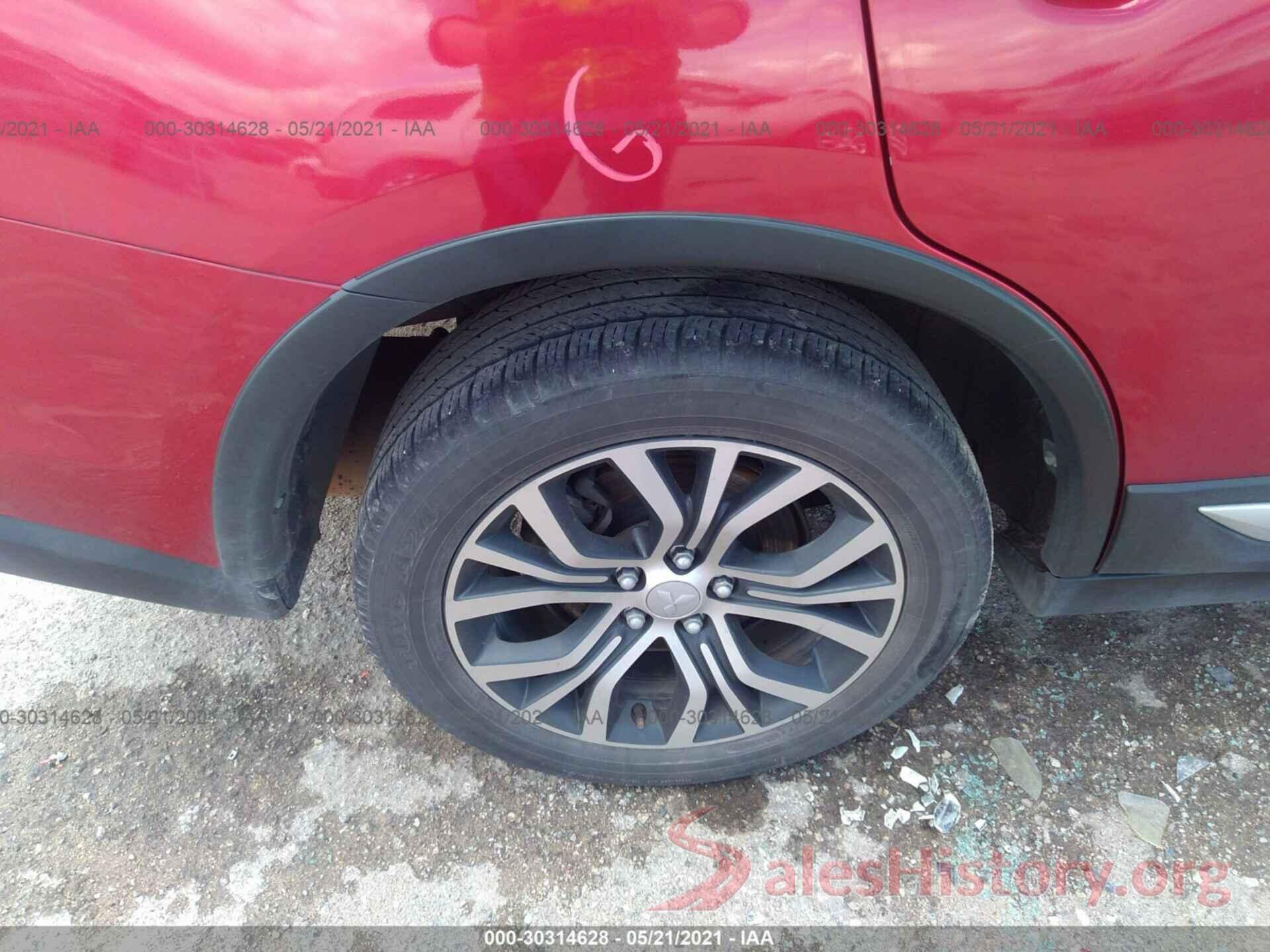 JA4AD2A3XJZ057763 2018 MITSUBISHI OUTLANDER