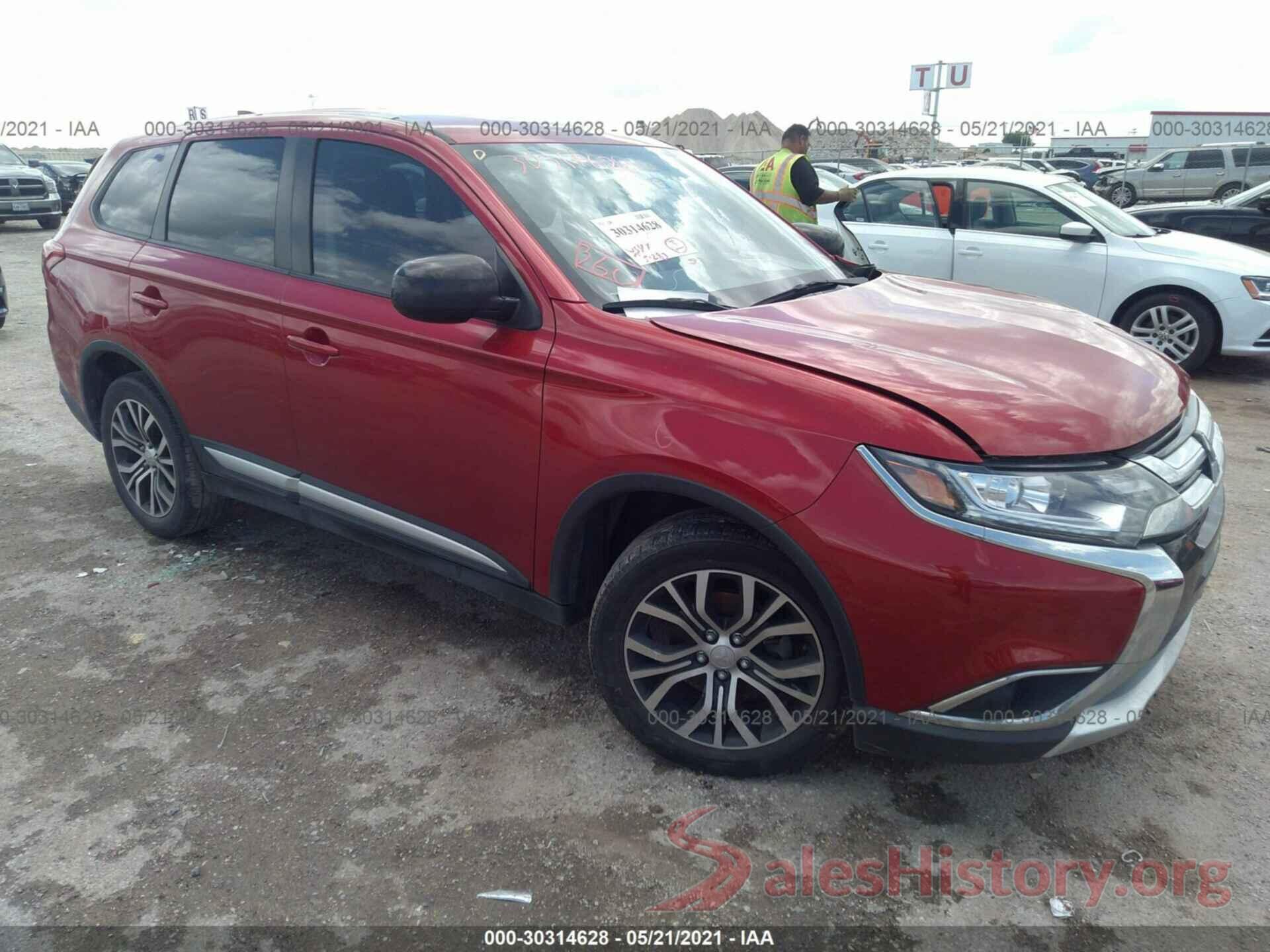 JA4AD2A3XJZ057763 2018 MITSUBISHI OUTLANDER