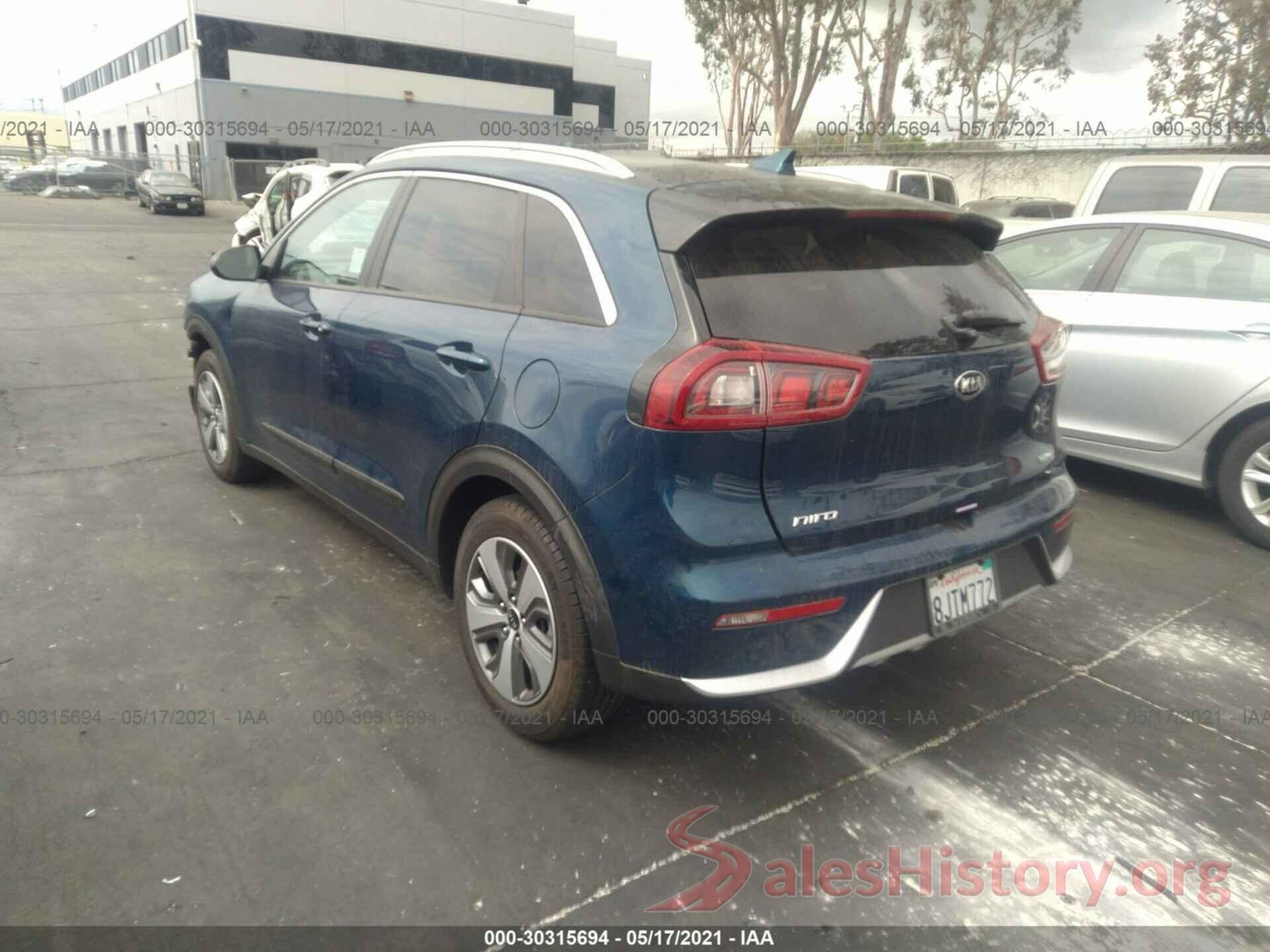 KNDCB3LC2K5243104 2019 KIA NIRO