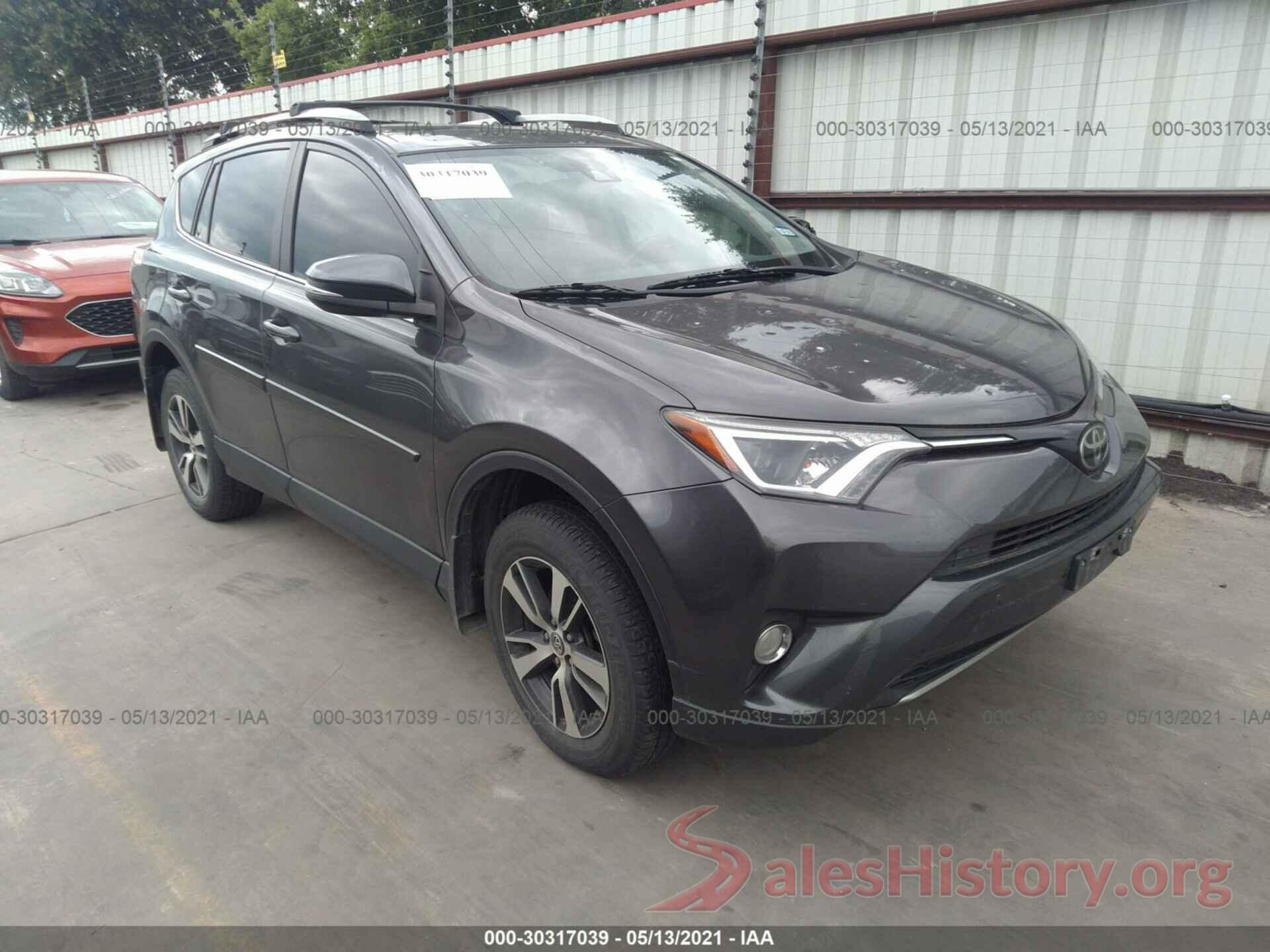 JTMWFREV9HJ707038 2017 TOYOTA RAV4