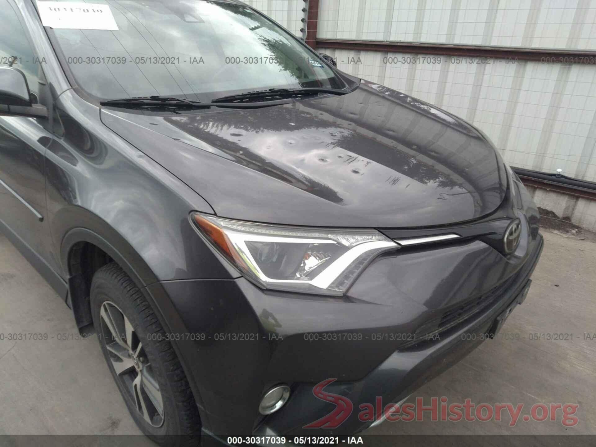 JTMWFREV9HJ707038 2017 TOYOTA RAV4