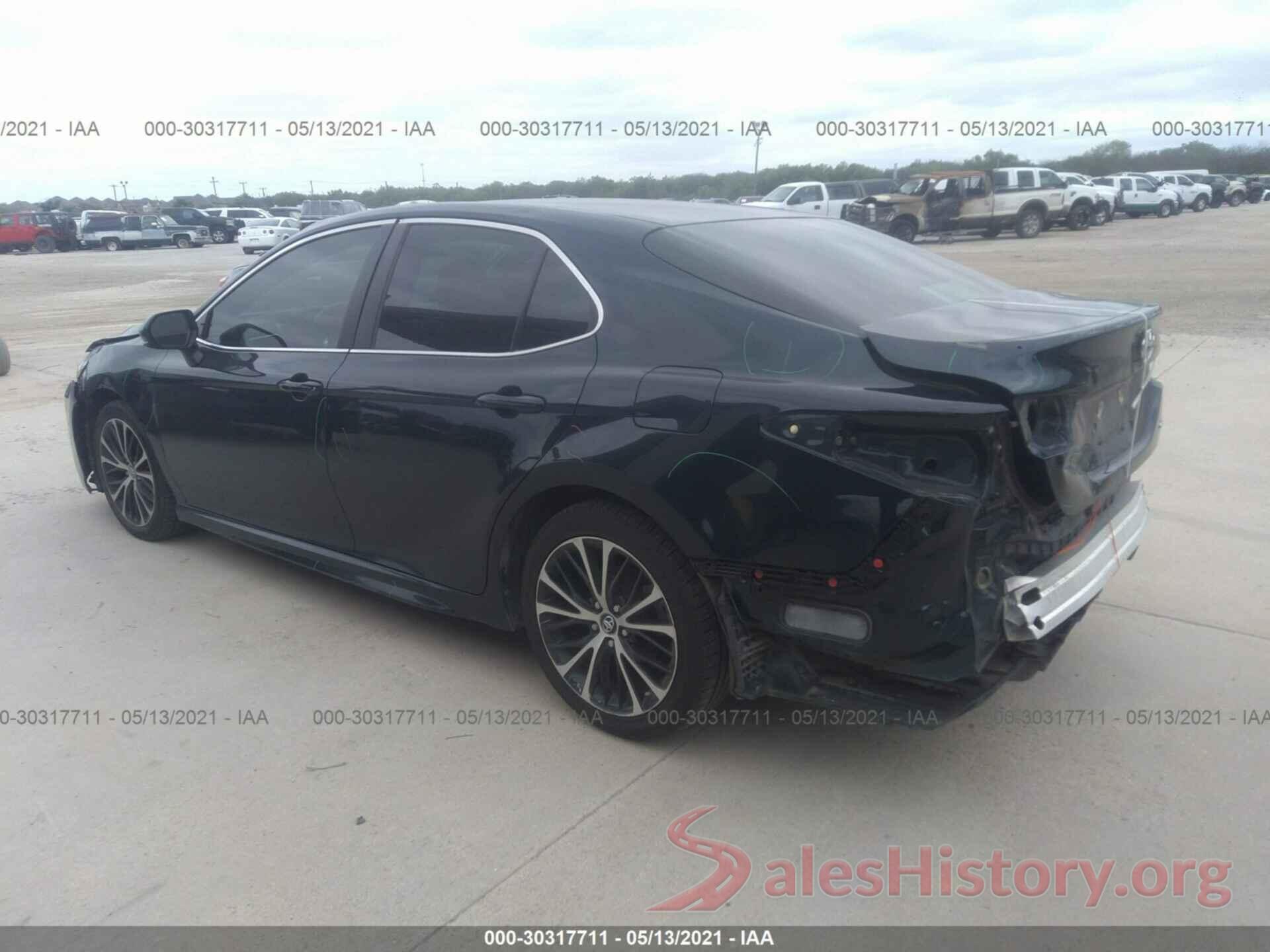 4T1B11HK7JU643095 2018 TOYOTA CAMRY