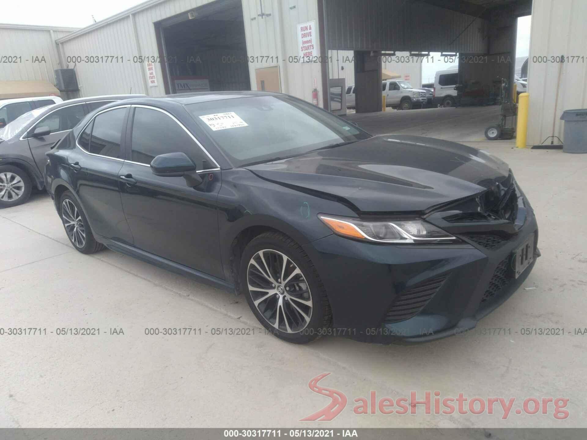 4T1B11HK7JU643095 2018 TOYOTA CAMRY