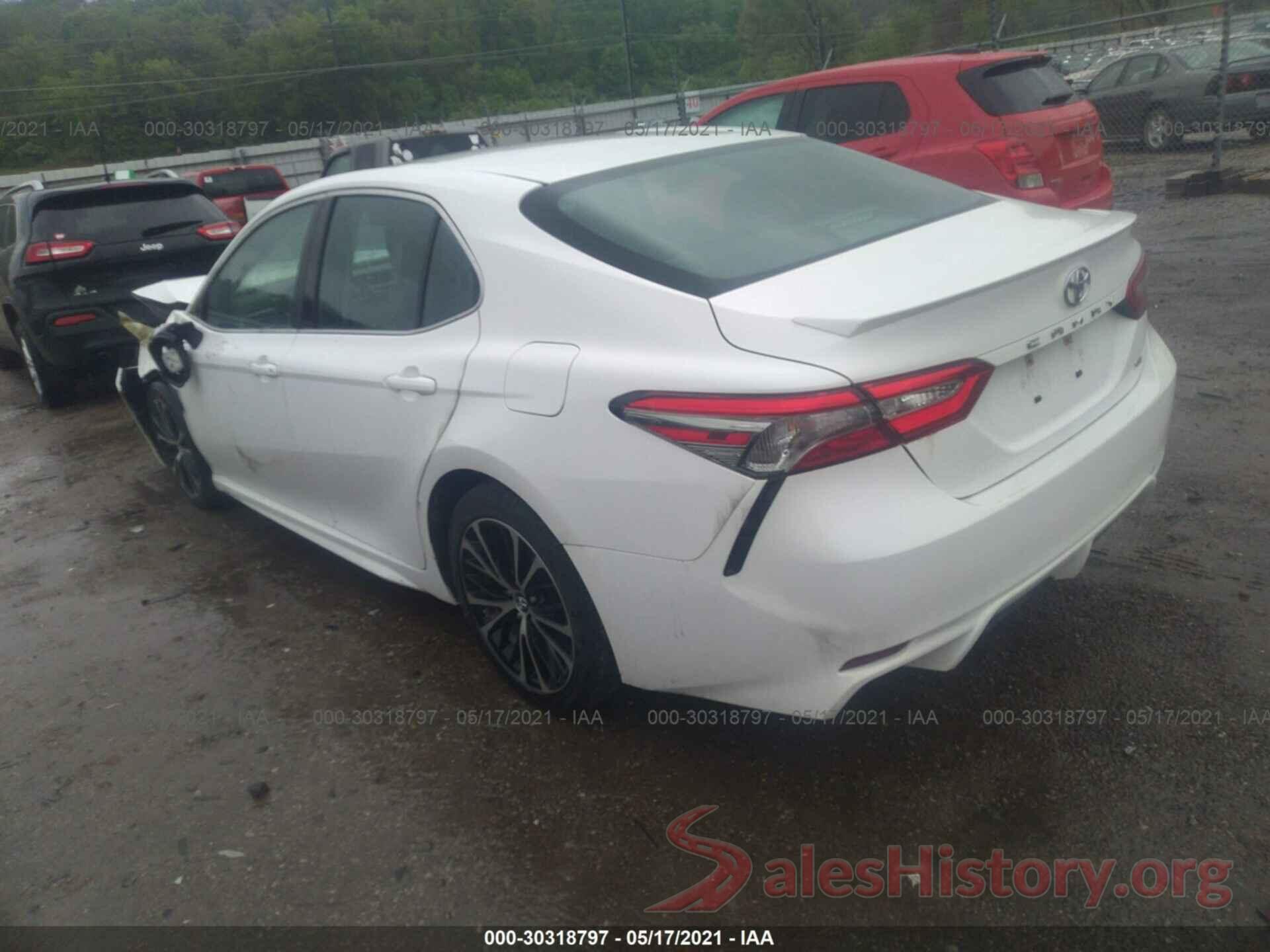 4T1B11HK9JU002109 2018 TOYOTA CAMRY