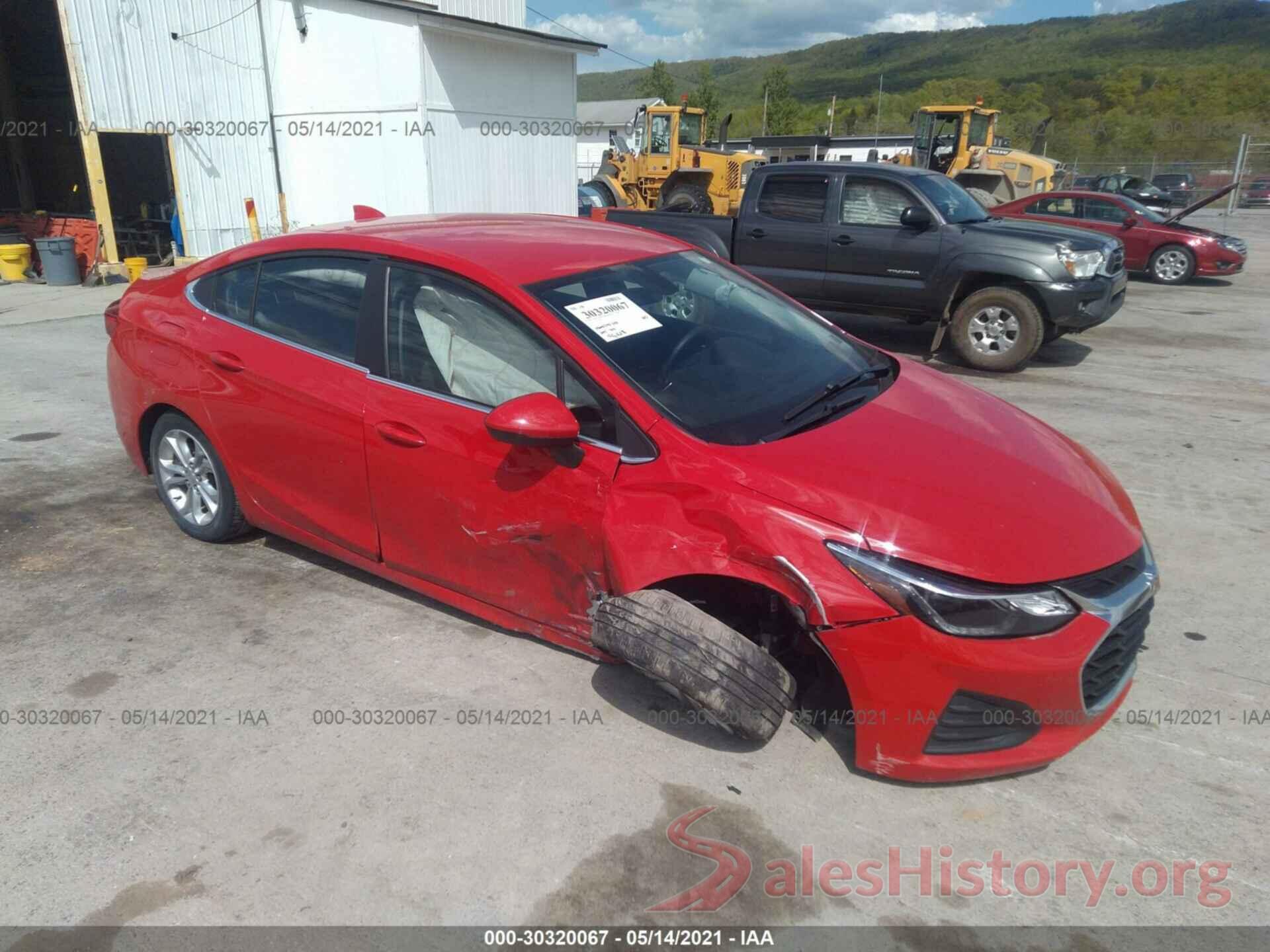 1G1BE5SM4K7114822 2019 CHEVROLET CRUZE