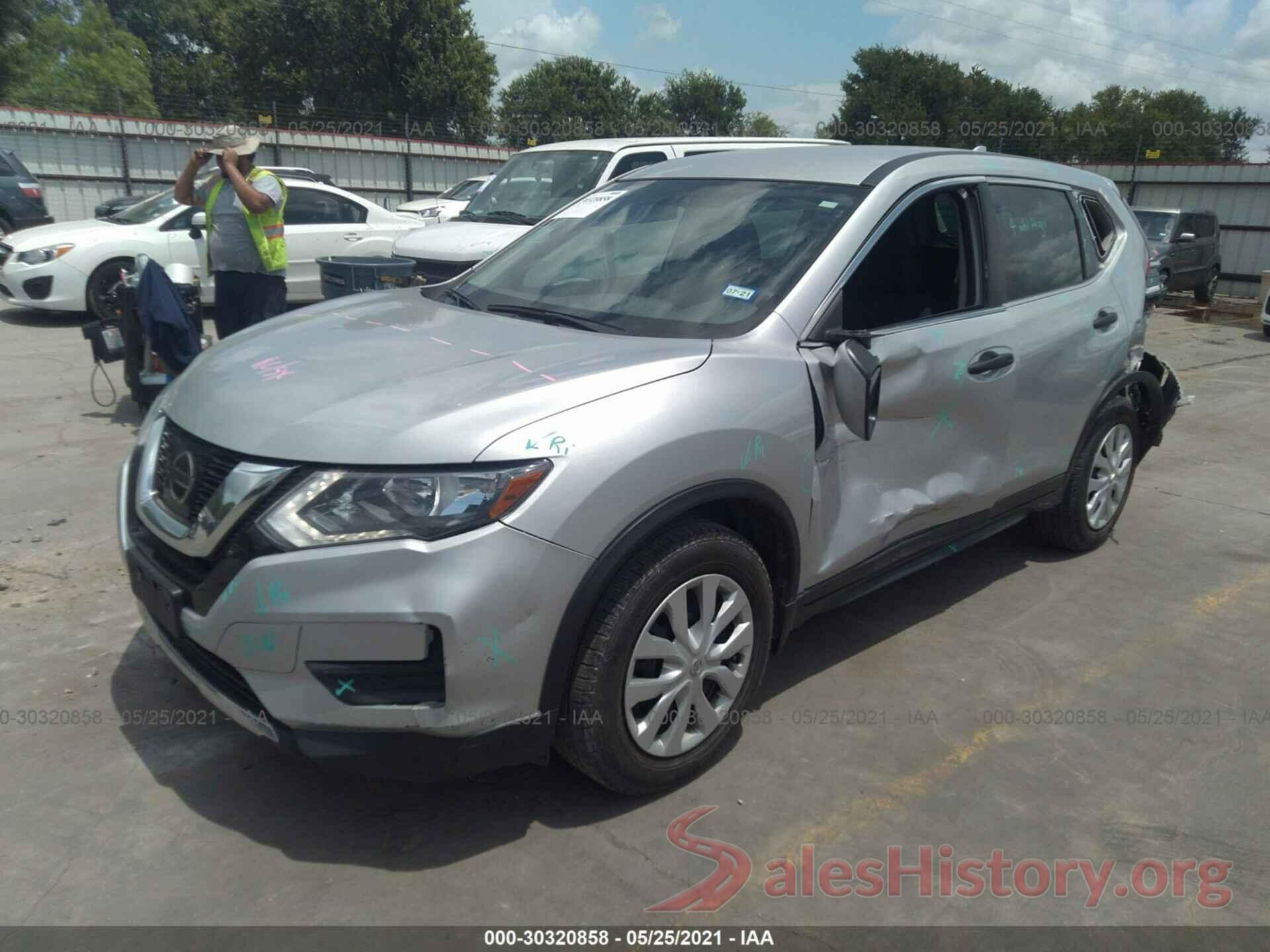 5N1AT2MT8HC844563 2017 NISSAN ROGUE