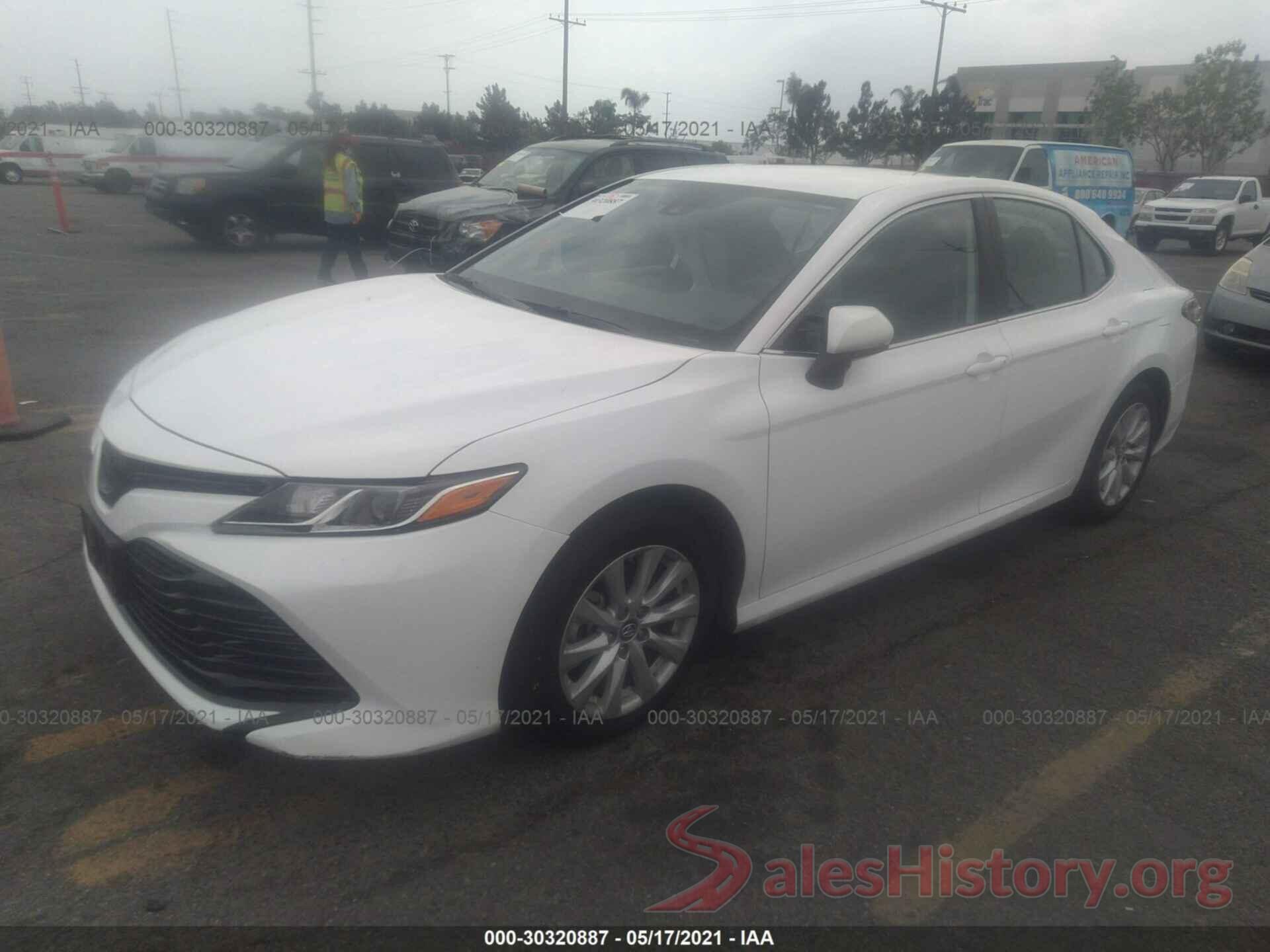 4T1B11HK3KU237560 2019 TOYOTA CAMRY