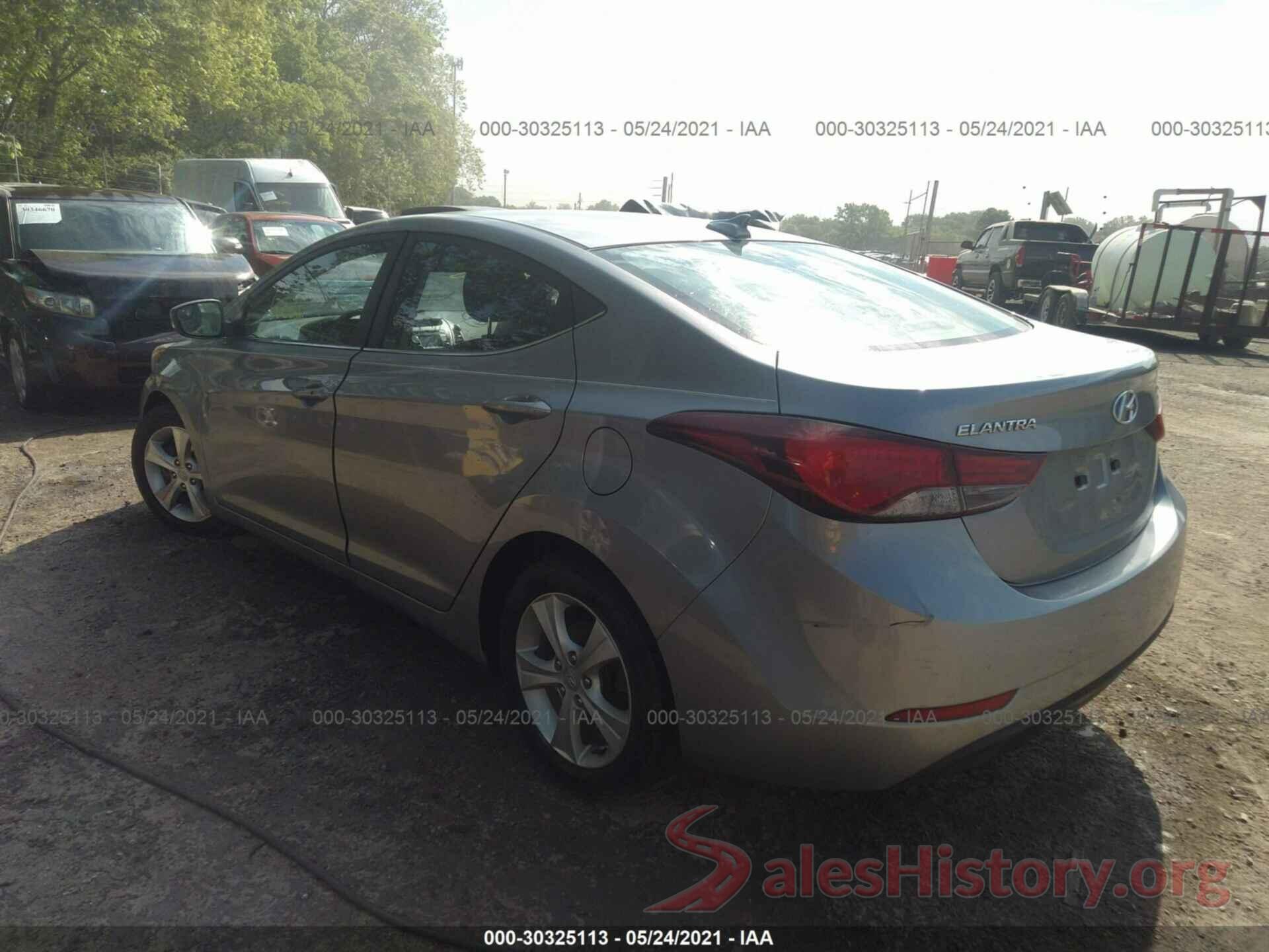 5NPDH4AE8GH754823 2016 HYUNDAI ELANTRA