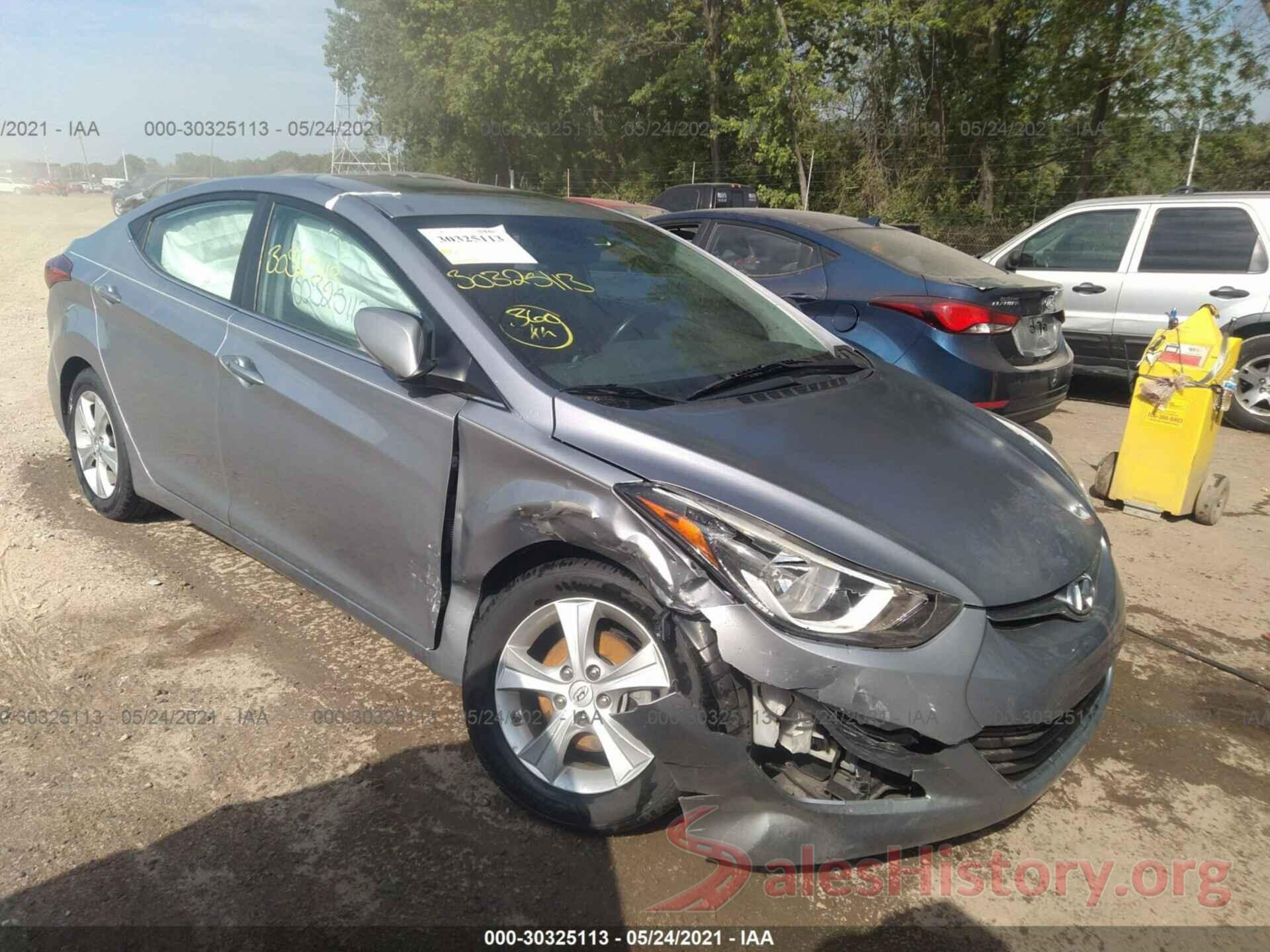 5NPDH4AE8GH754823 2016 HYUNDAI ELANTRA