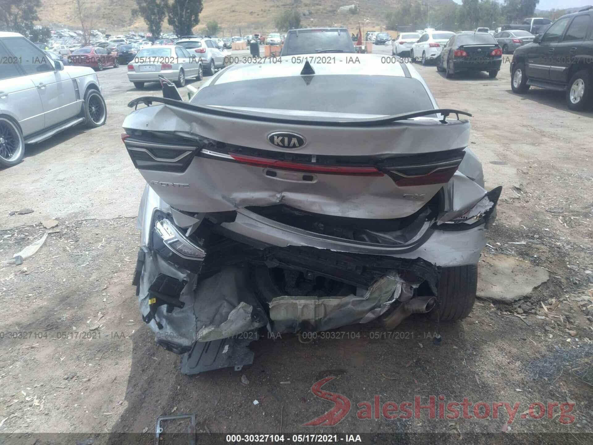 3KPF54ADXLE208208 2020 KIA FORTE