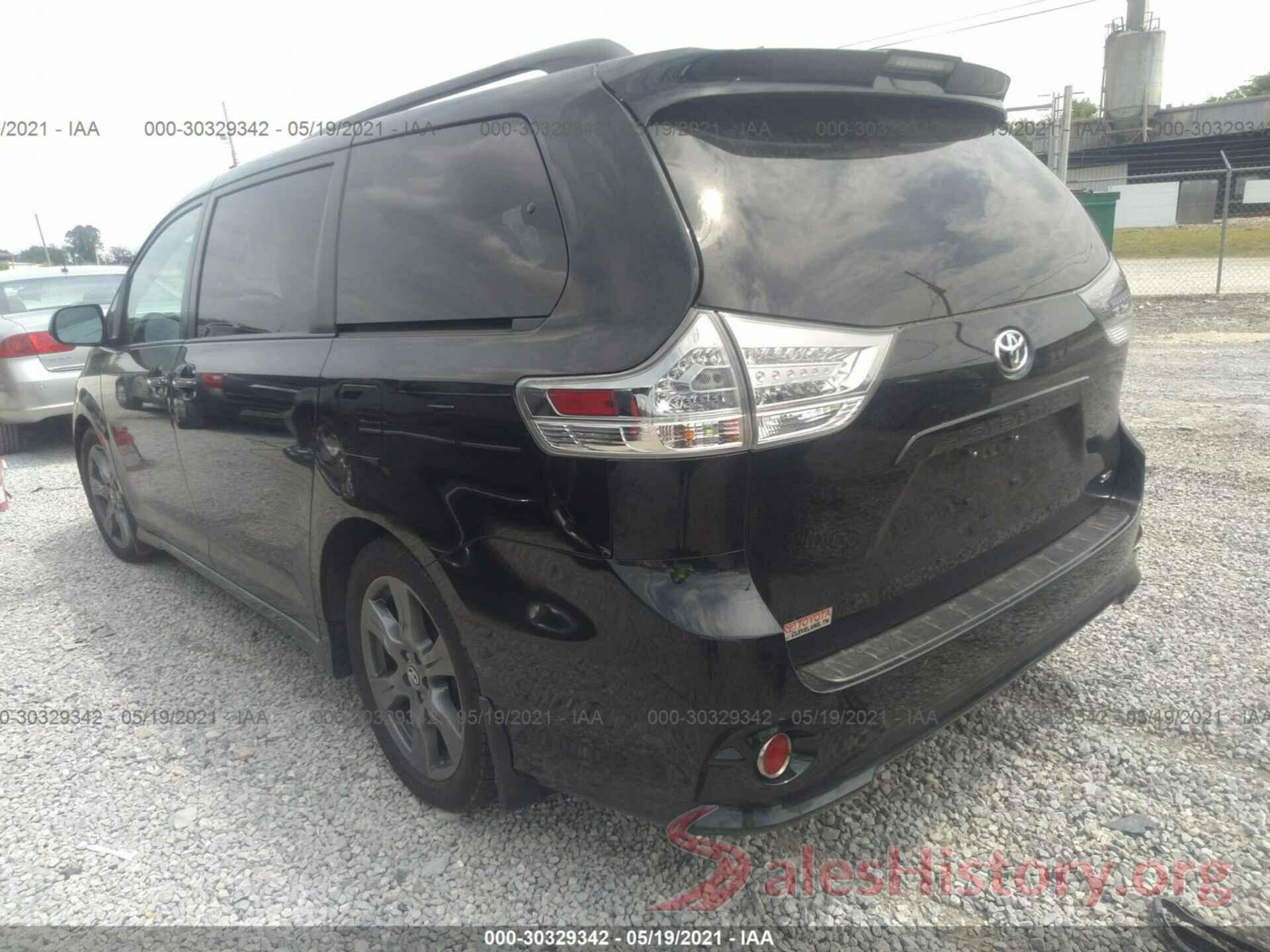 5TDXZ3DC3JS952211 2018 TOYOTA SIENNA