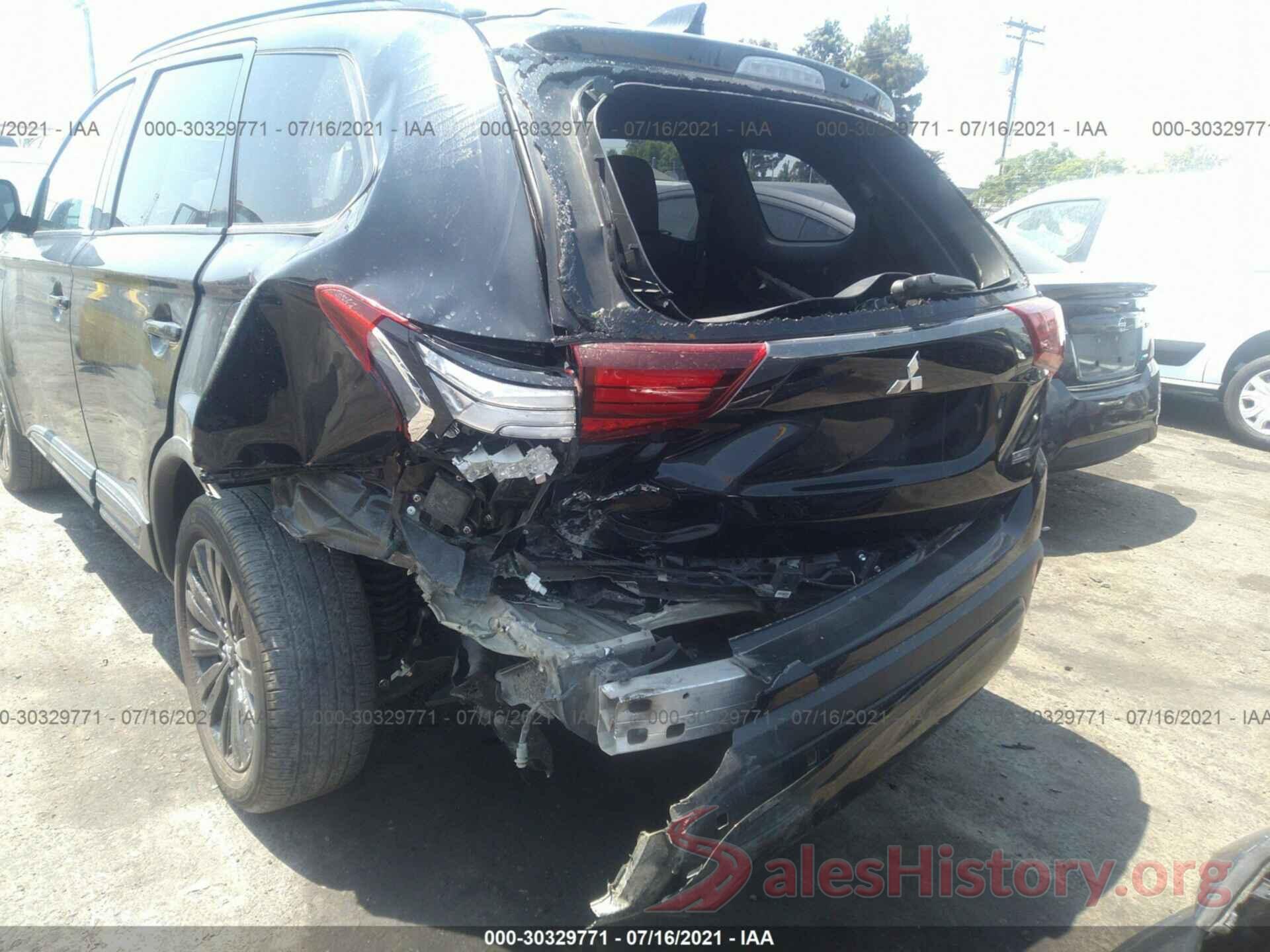 JA4AD3A30LZ003929 2020 MITSUBISHI OUTLANDER