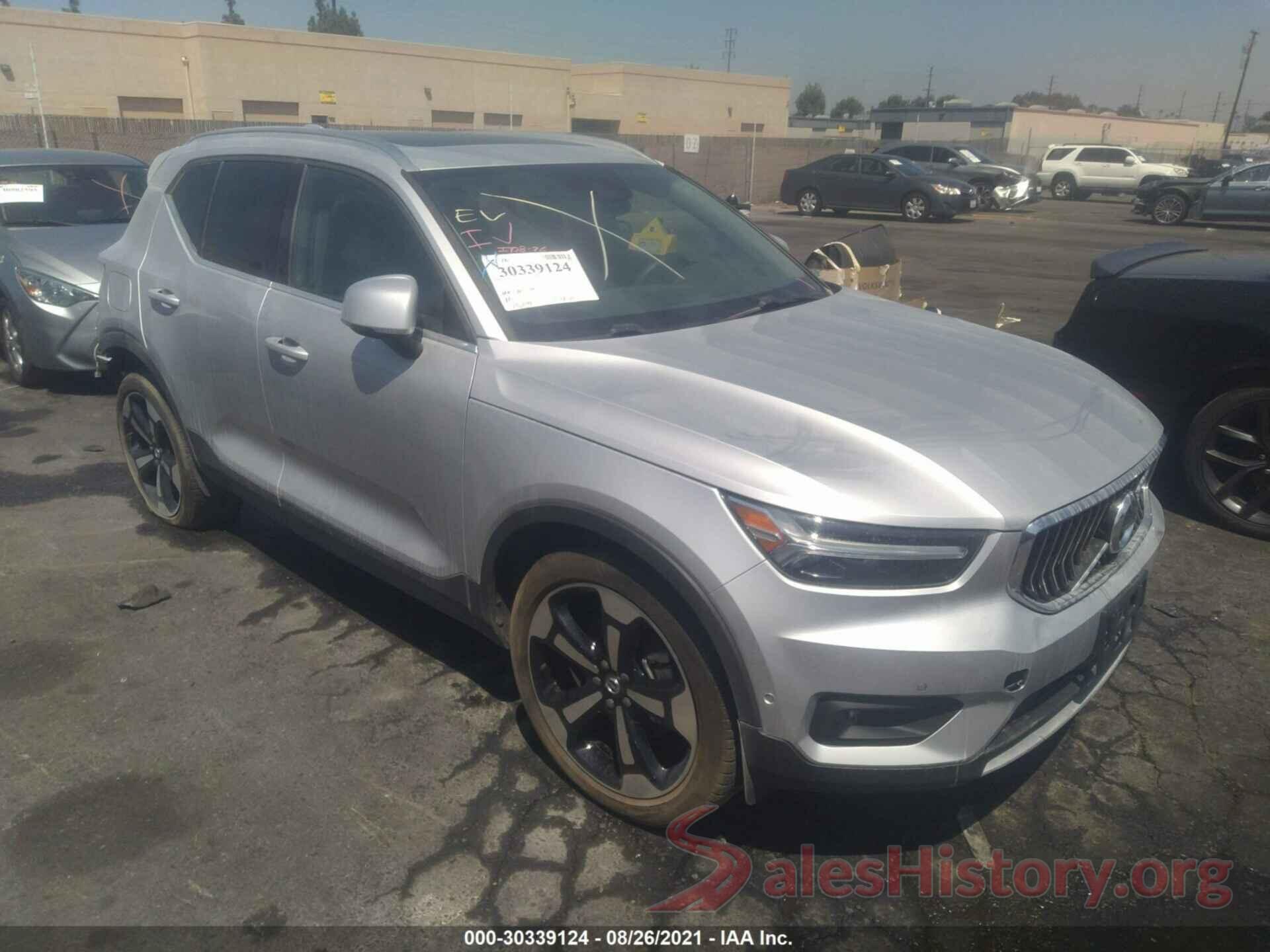 YV4162UL0K2137110 2019 VOLVO XC40