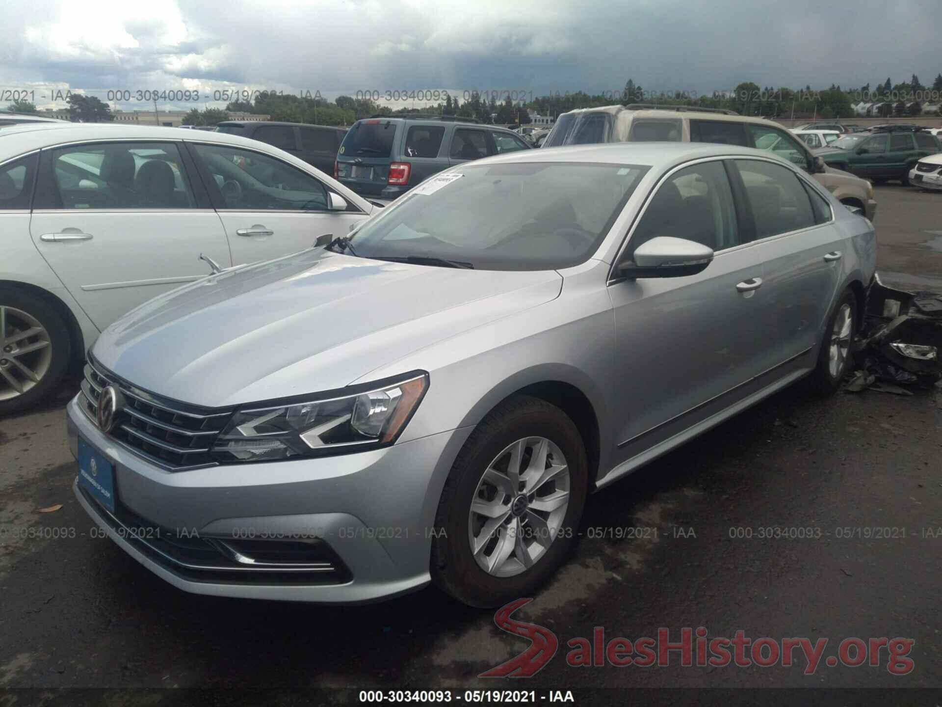 1VWAT7A38HC063867 2017 VOLKSWAGEN PASSAT