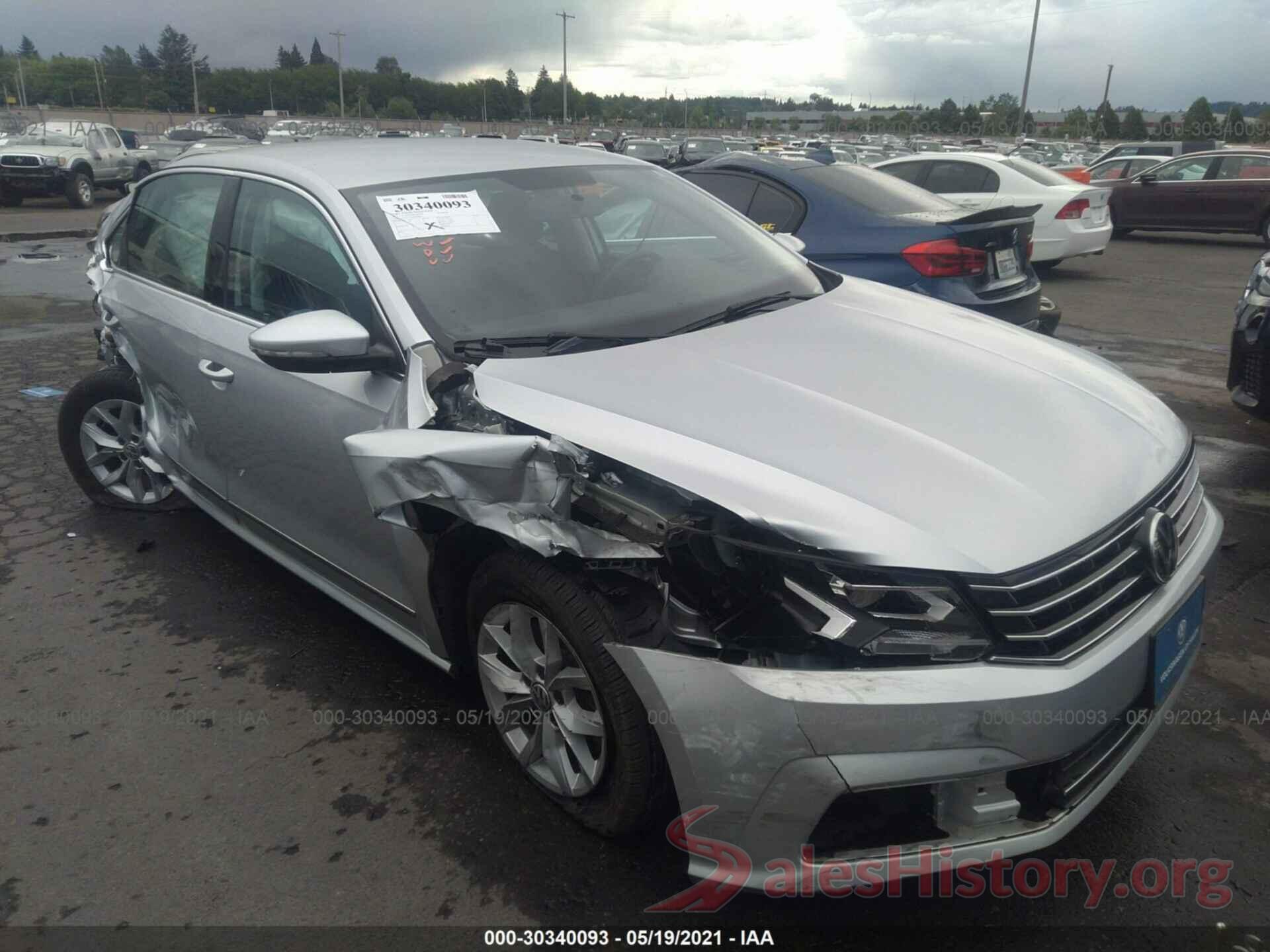 1VWAT7A38HC063867 2017 VOLKSWAGEN PASSAT