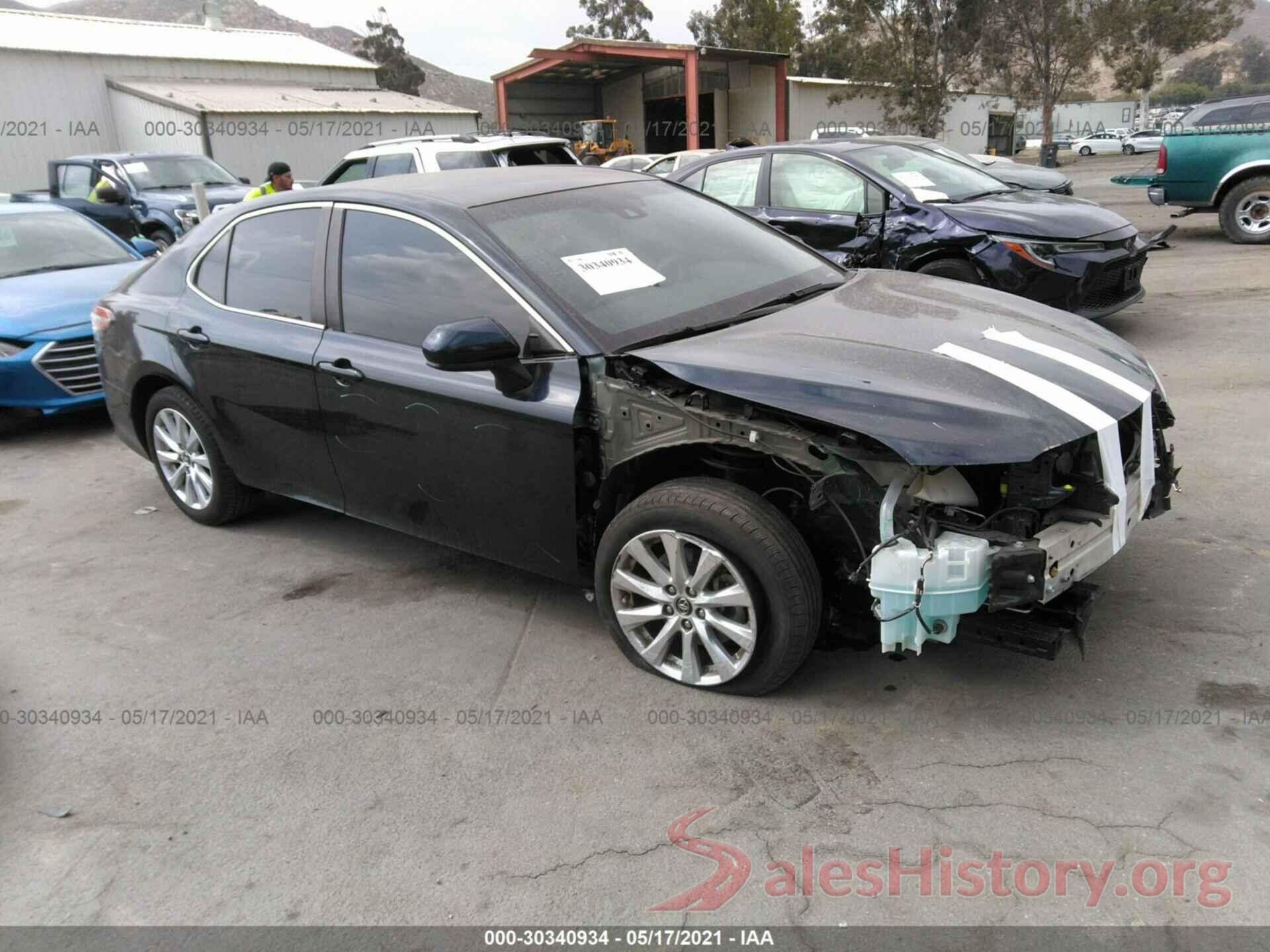 JTNB11HK5J3040152 2018 TOYOTA CAMRY