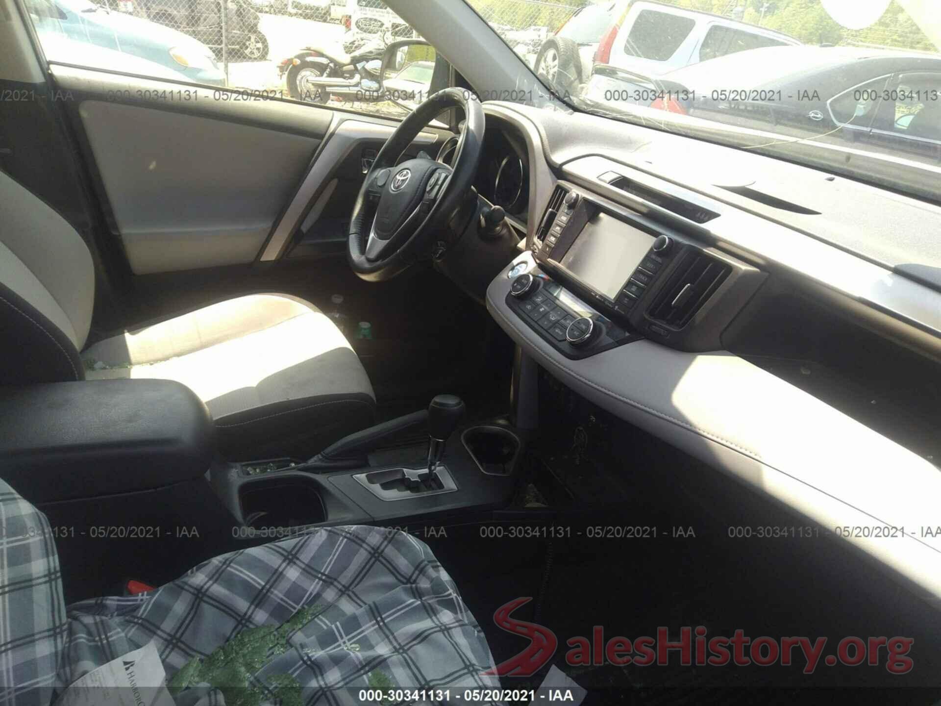 JTMRJREV1JD154868 2018 TOYOTA RAV4