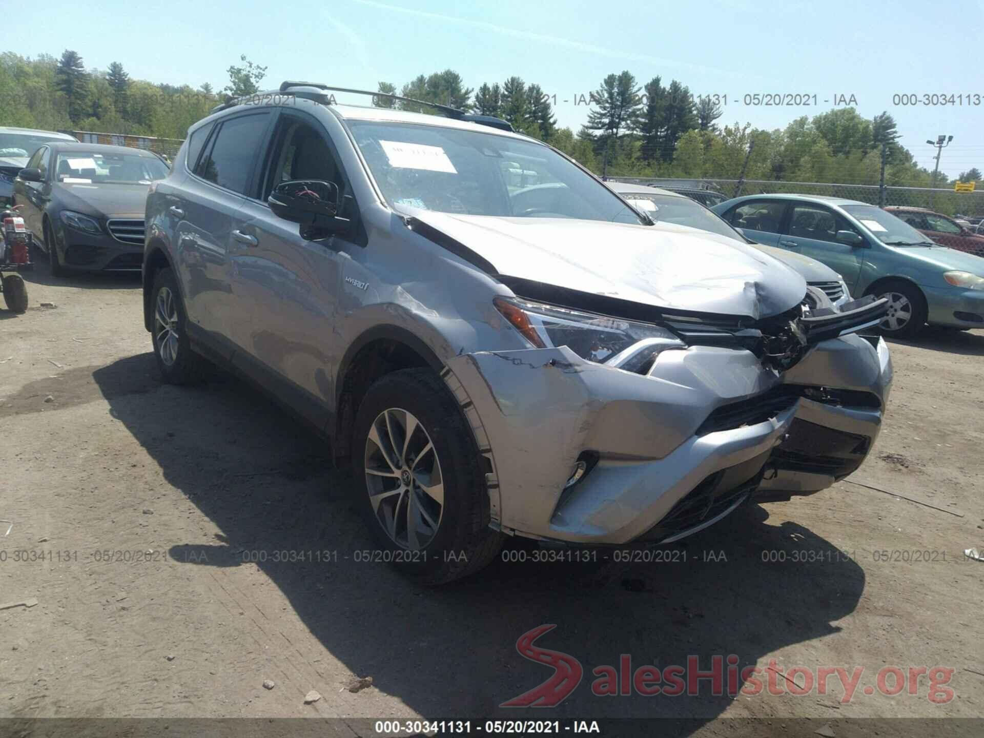 JTMRJREV1JD154868 2018 TOYOTA RAV4