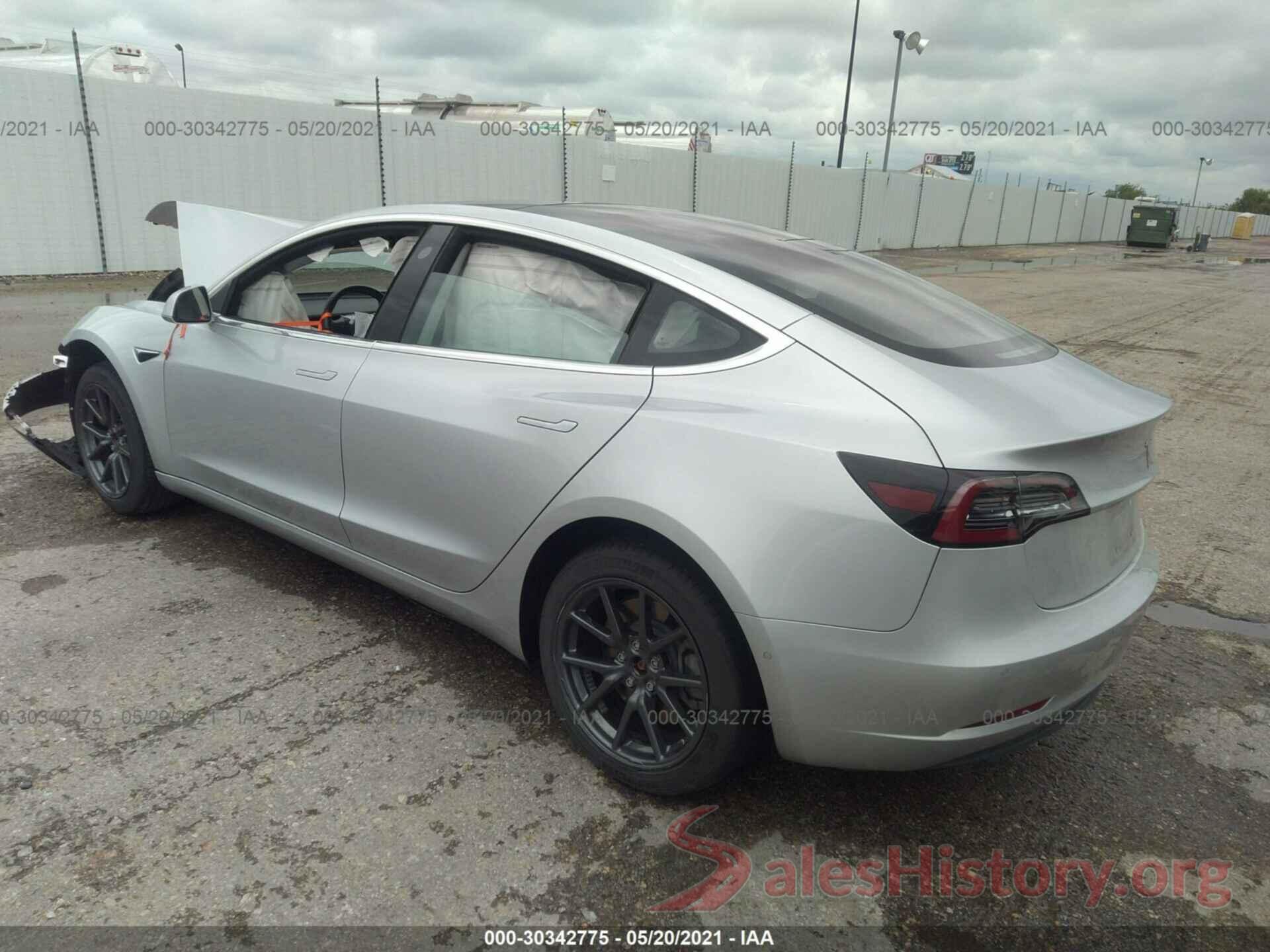 5YJ3E1EAXJF045911 2018 TESLA MODEL 3