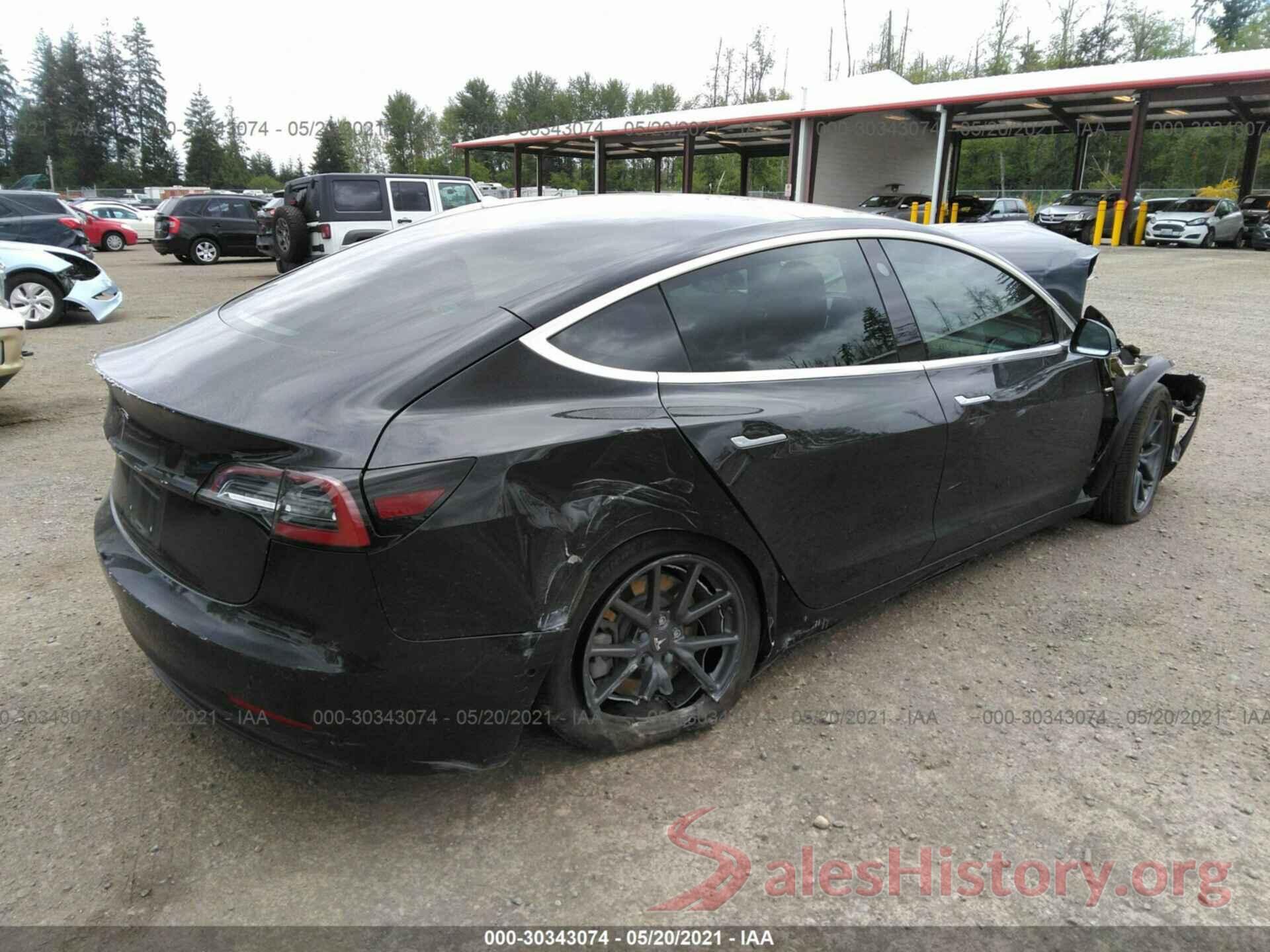 5YJ3E1EB5JF077142 2018 TESLA MODEL 3