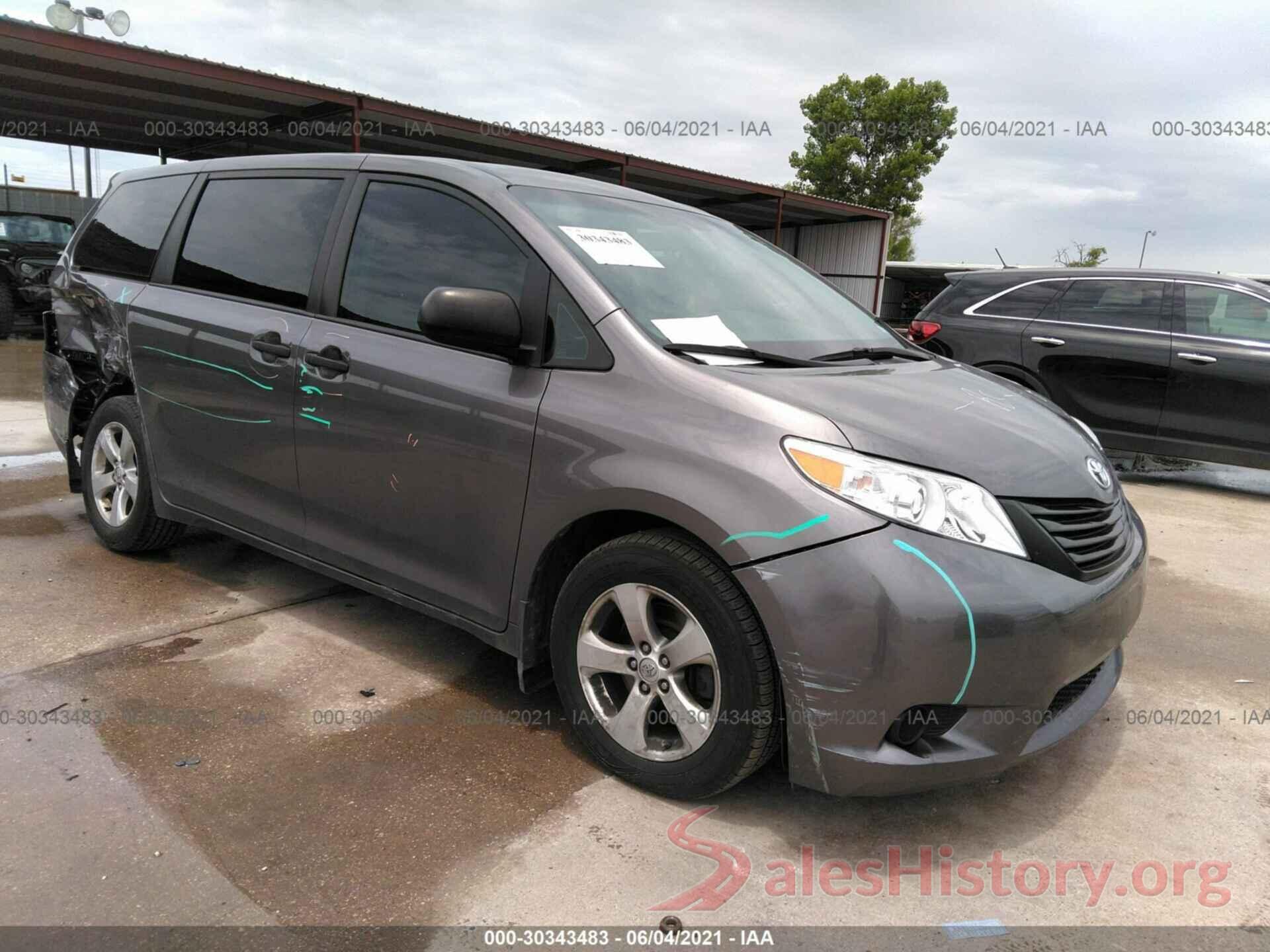 5TDZZ3DC9HS887724 2017 TOYOTA SIENNA