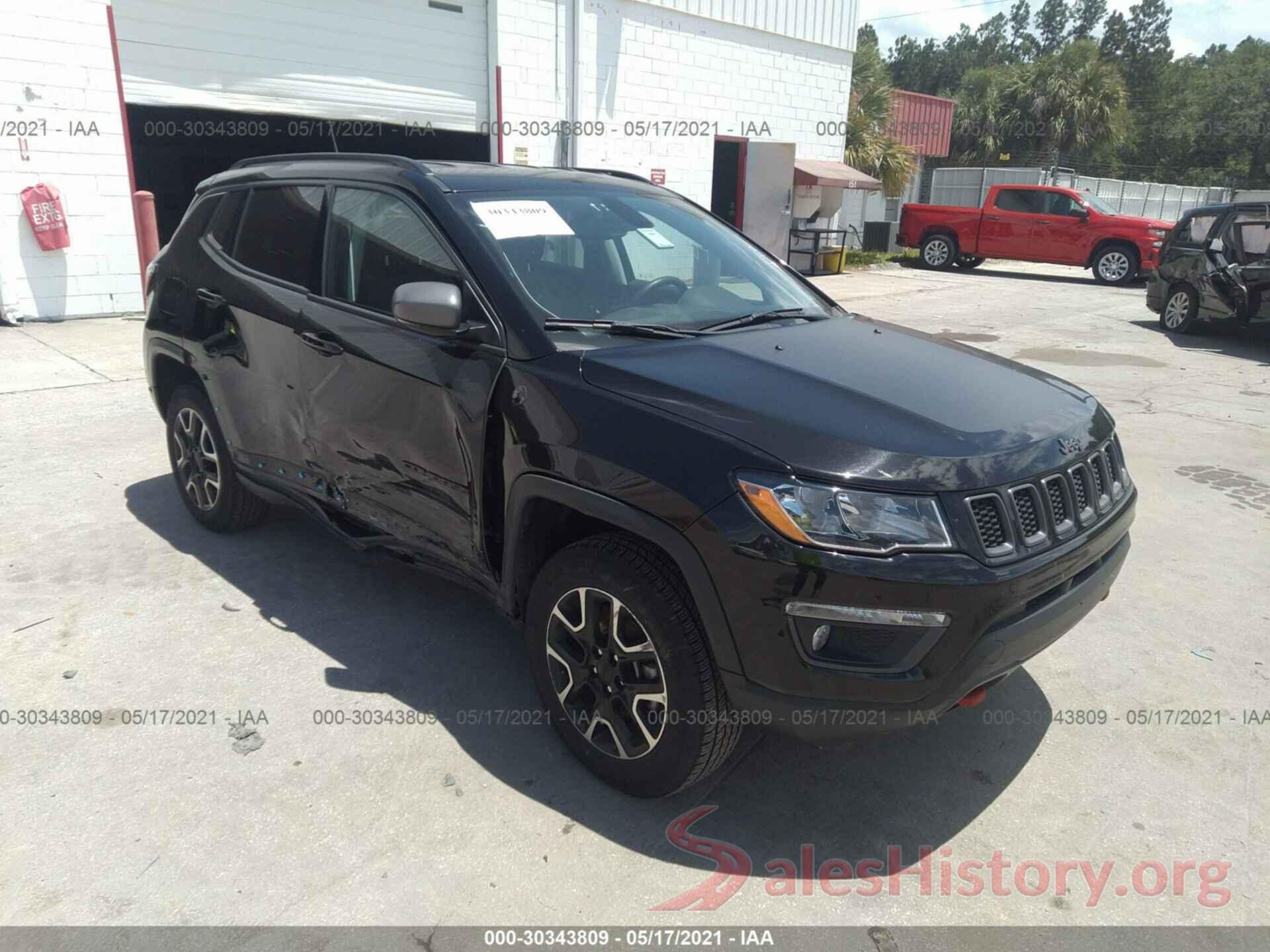 3C4NJDDB9KT795352 2019 JEEP COMPASS