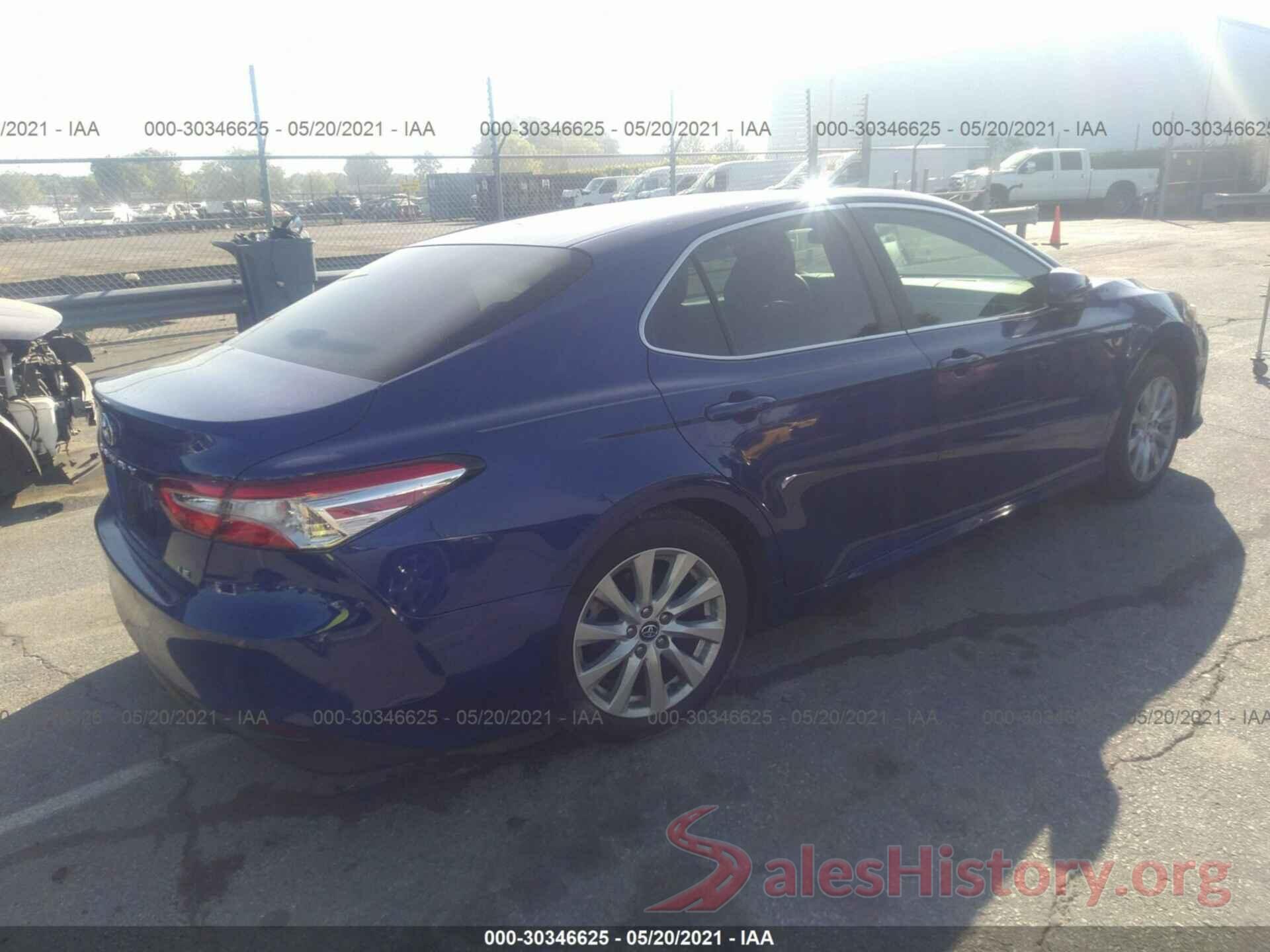 4T1B11HK2JU663044 2018 TOYOTA CAMRY