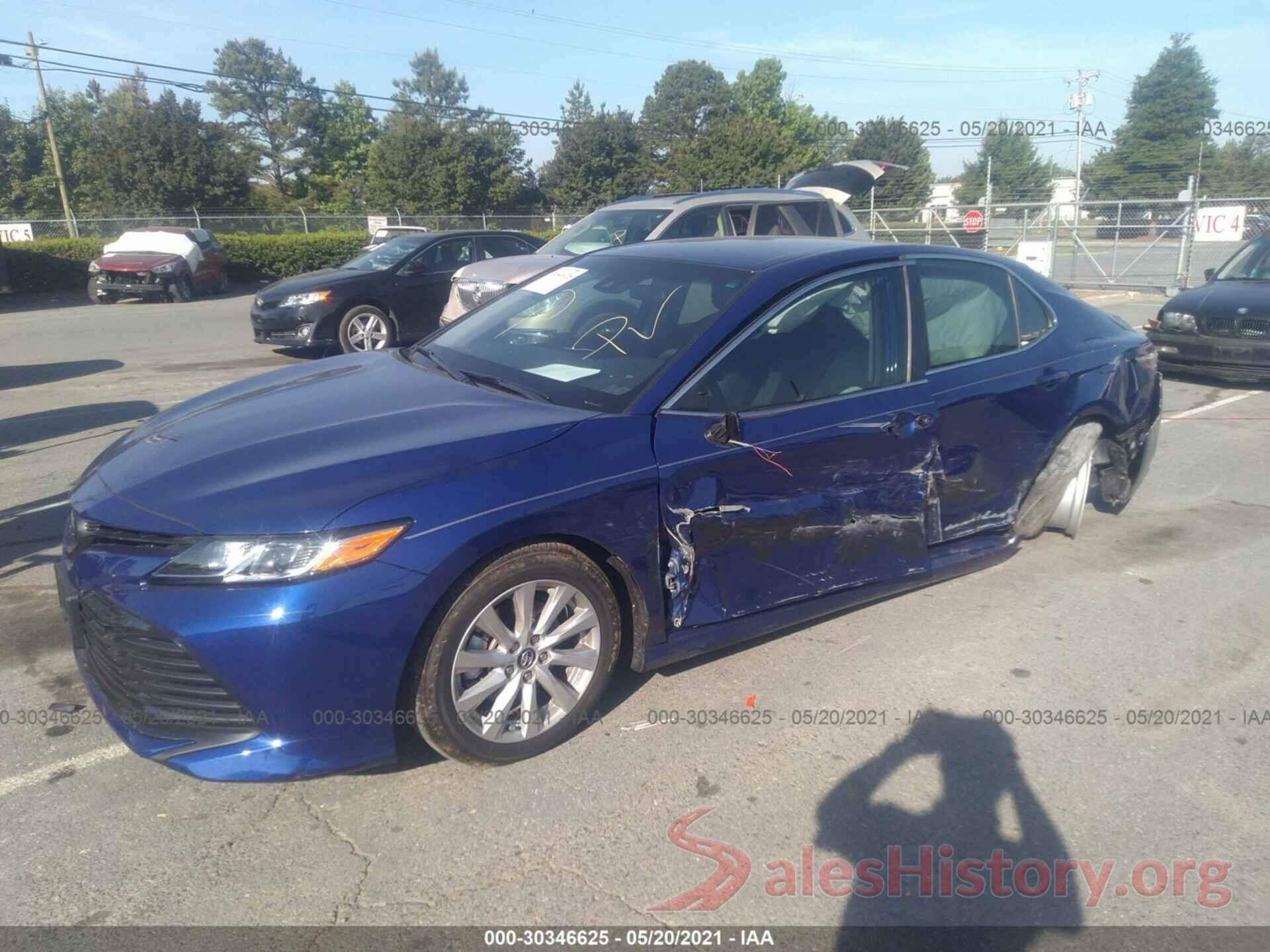 4T1B11HK2JU663044 2018 TOYOTA CAMRY