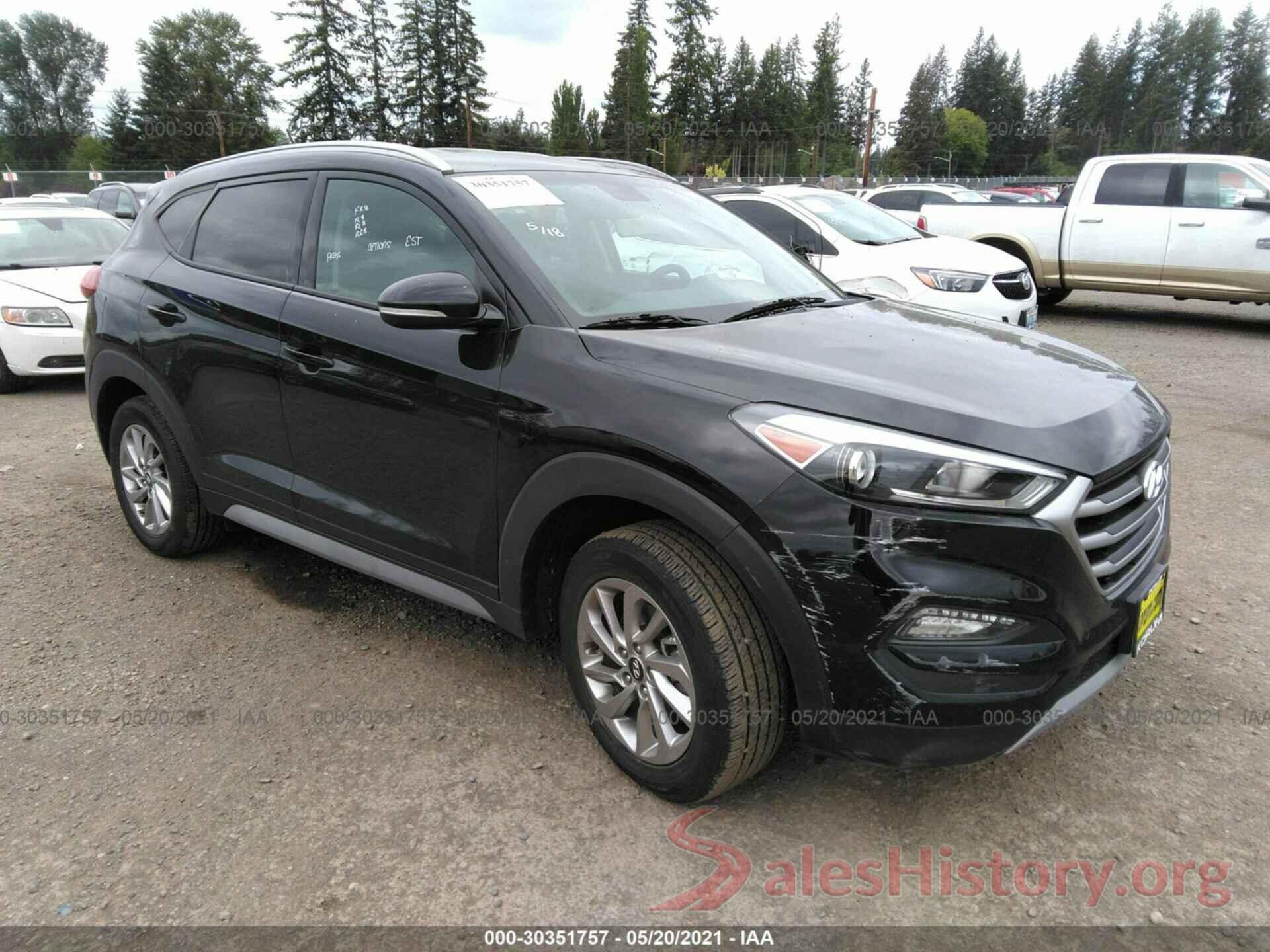 KM8J3CA20HU371608 2017 HYUNDAI TUCSON