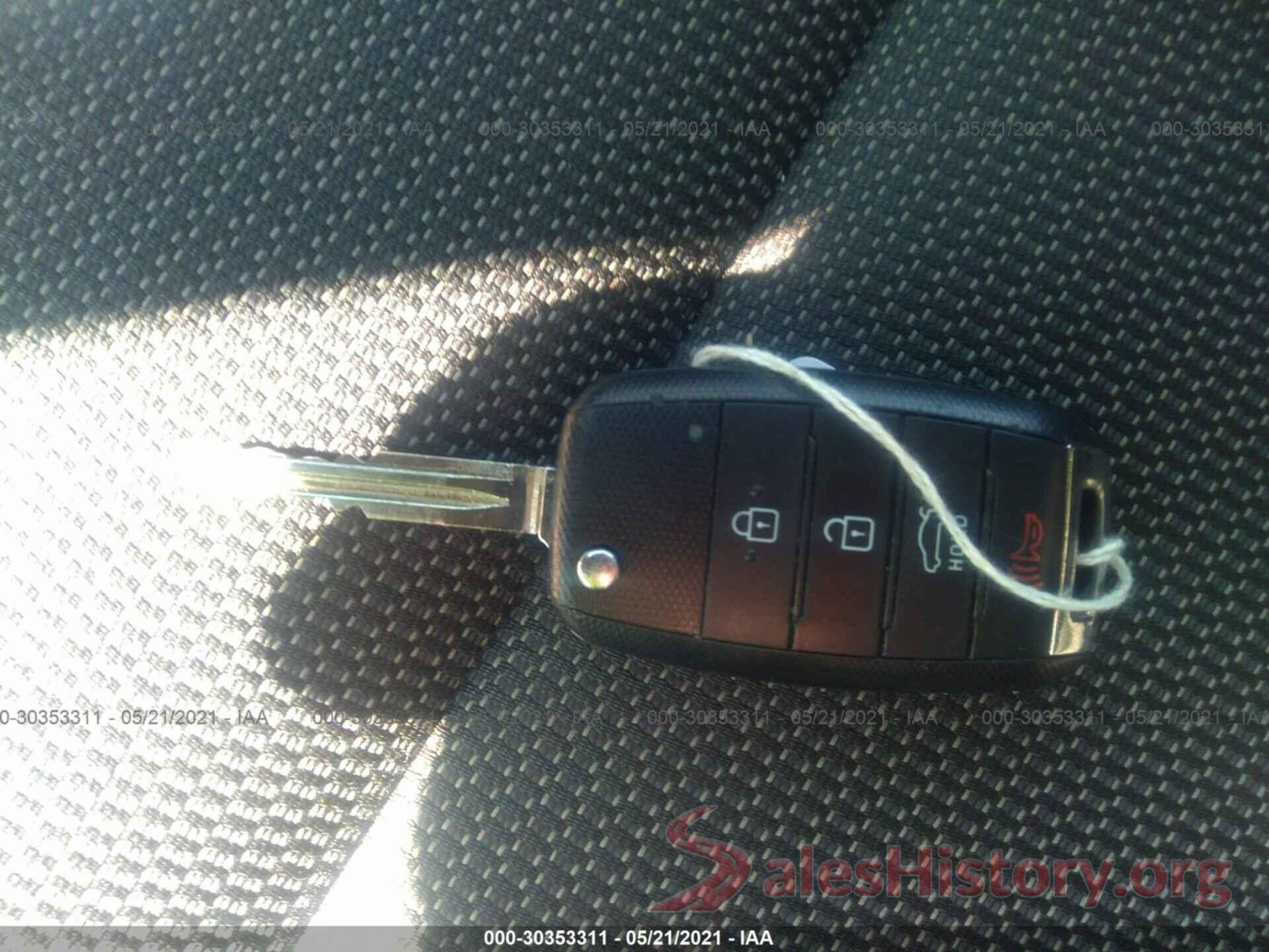 3KPFK4A73JE168697 2018 KIA FORTE