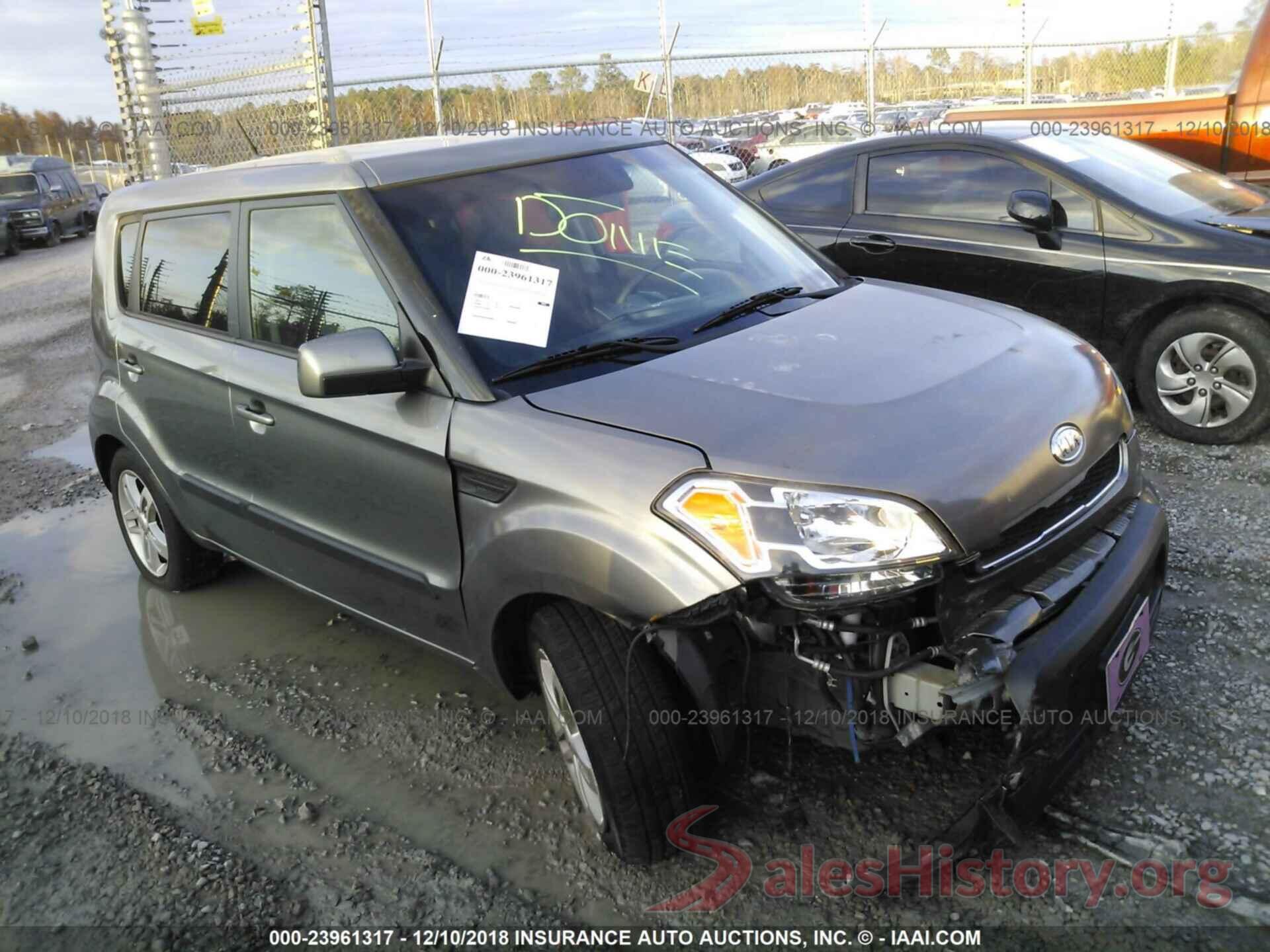 KM8J33A26HU561977 2017 HYUNDAI TUCSON