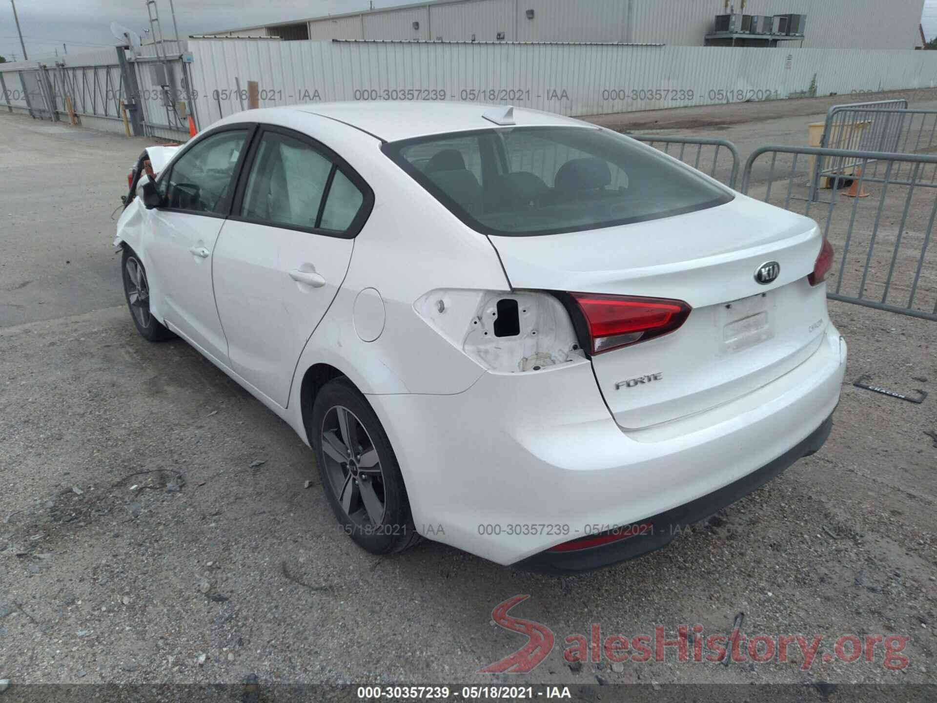 3KPFL4A7XJE261052 2018 KIA FORTE