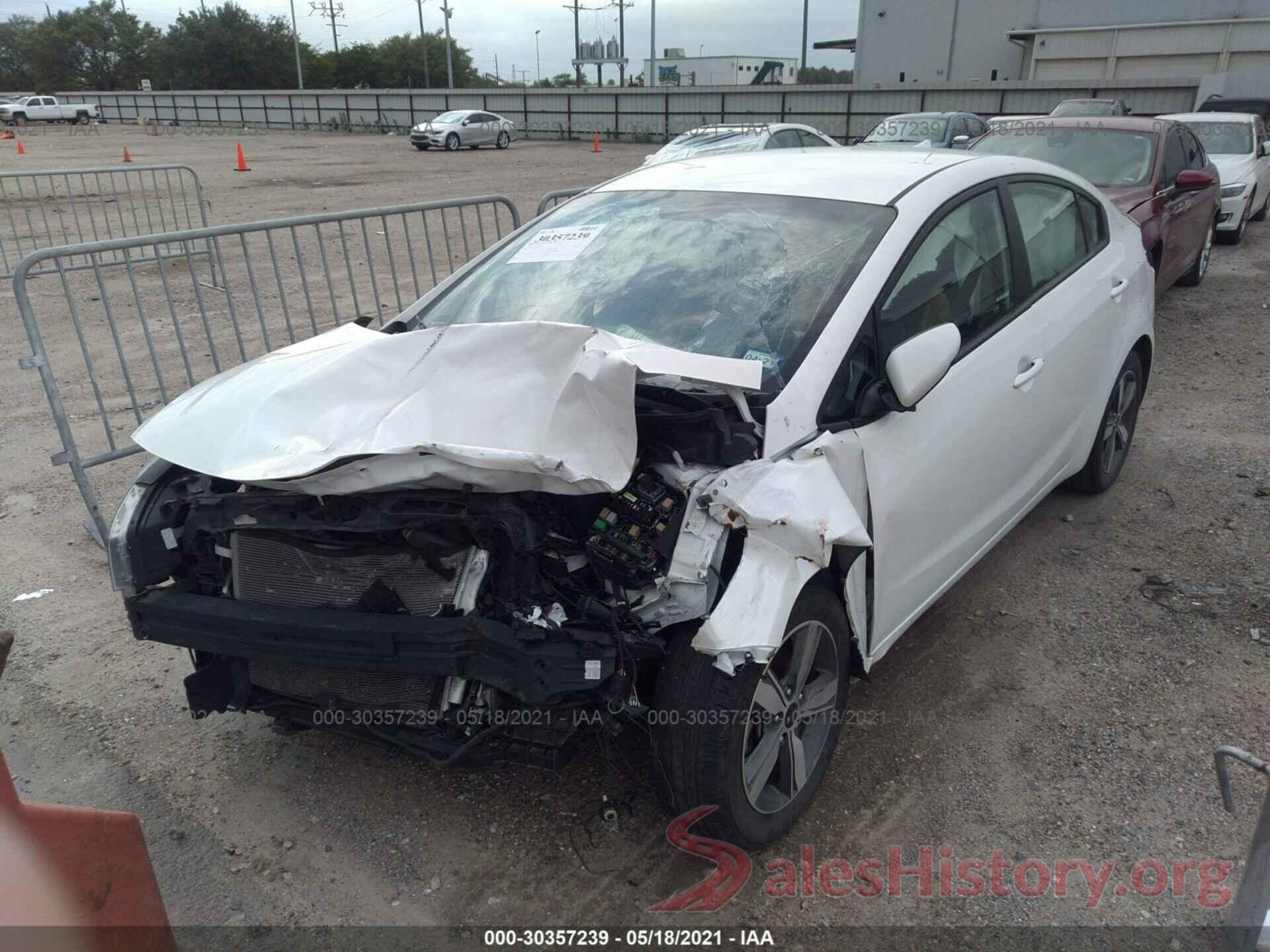 3KPFL4A7XJE261052 2018 KIA FORTE