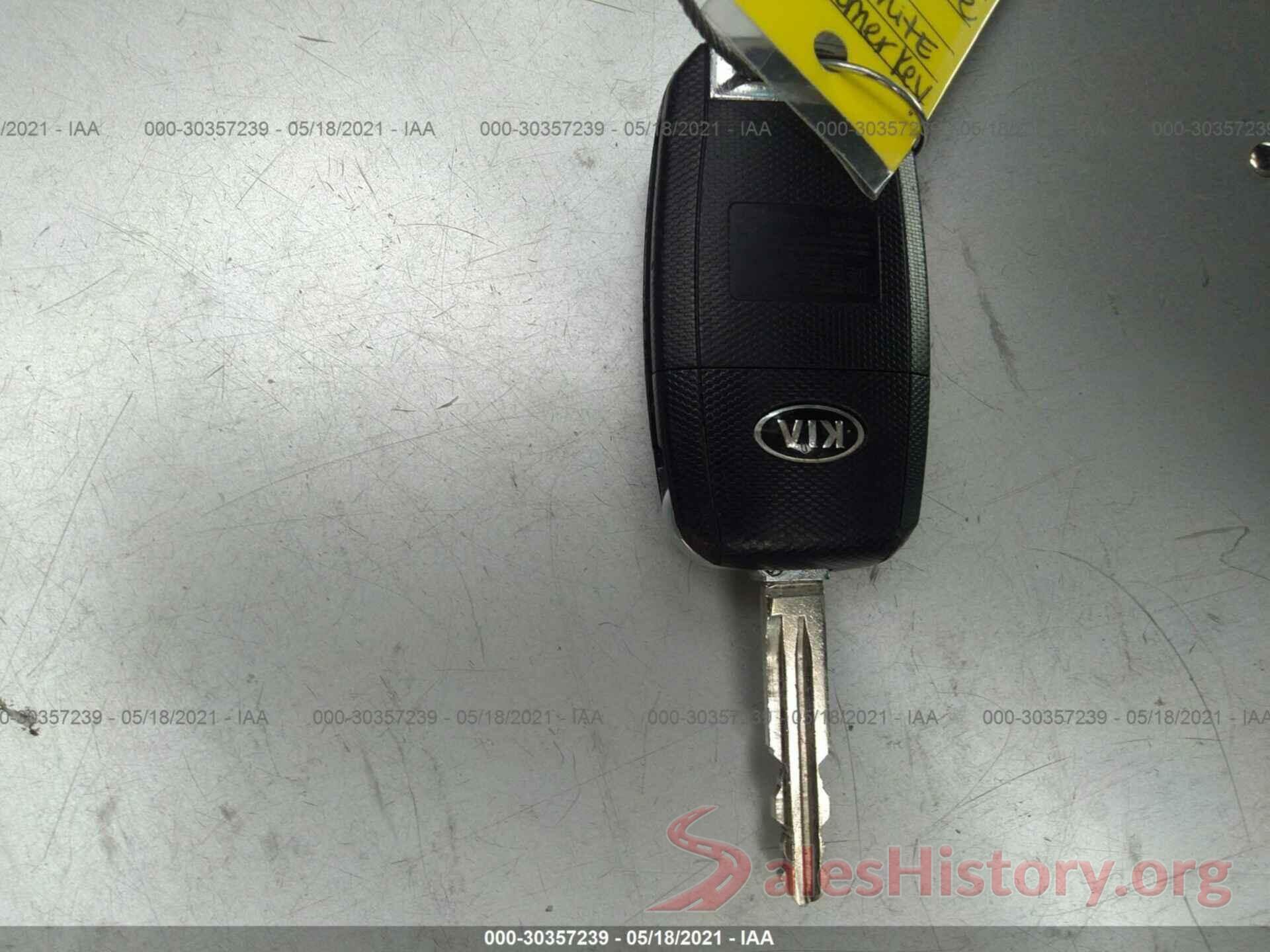 3KPFL4A7XJE261052 2018 KIA FORTE