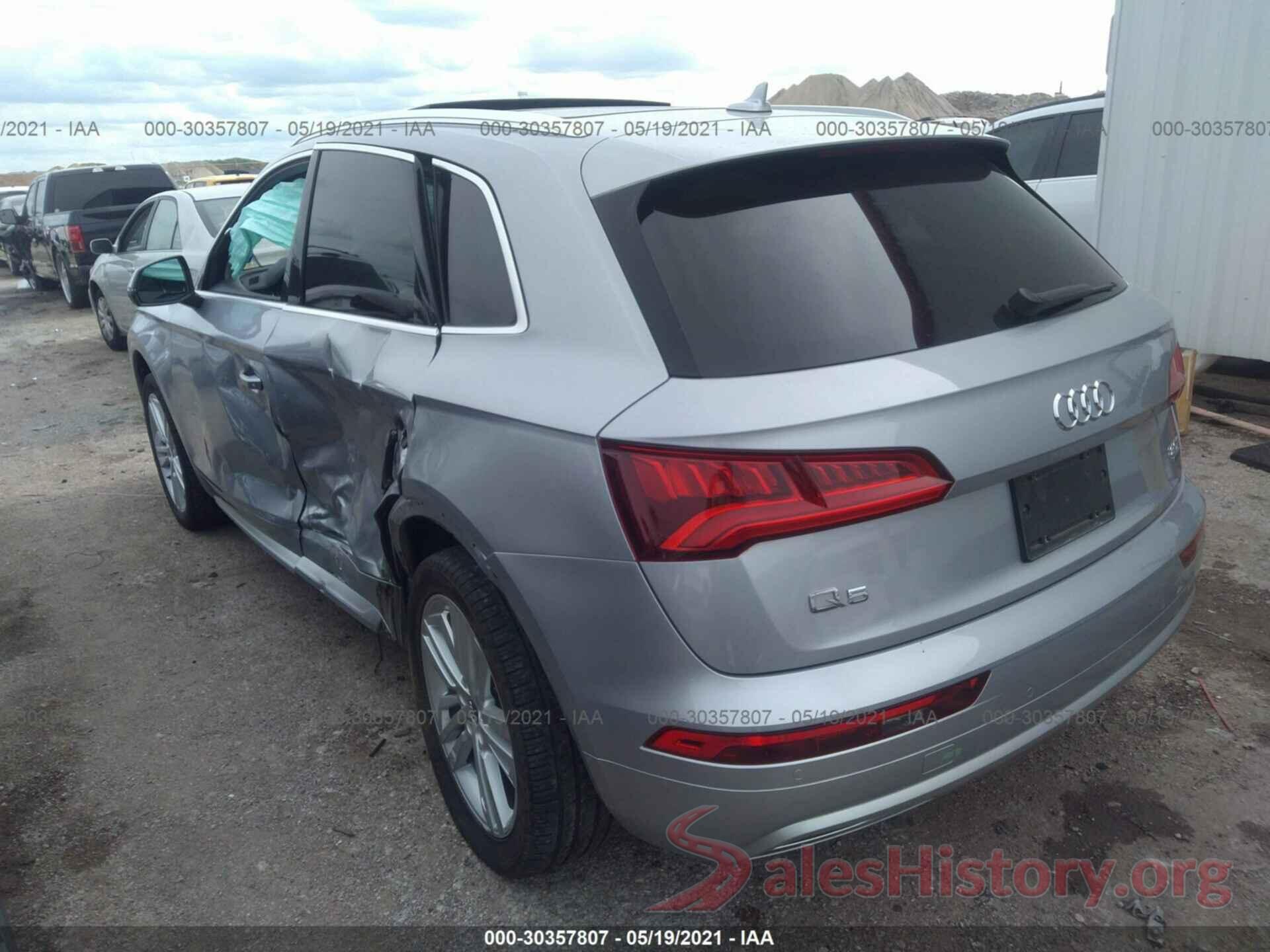 WA1BNAFY4J2228211 2018 AUDI Q5