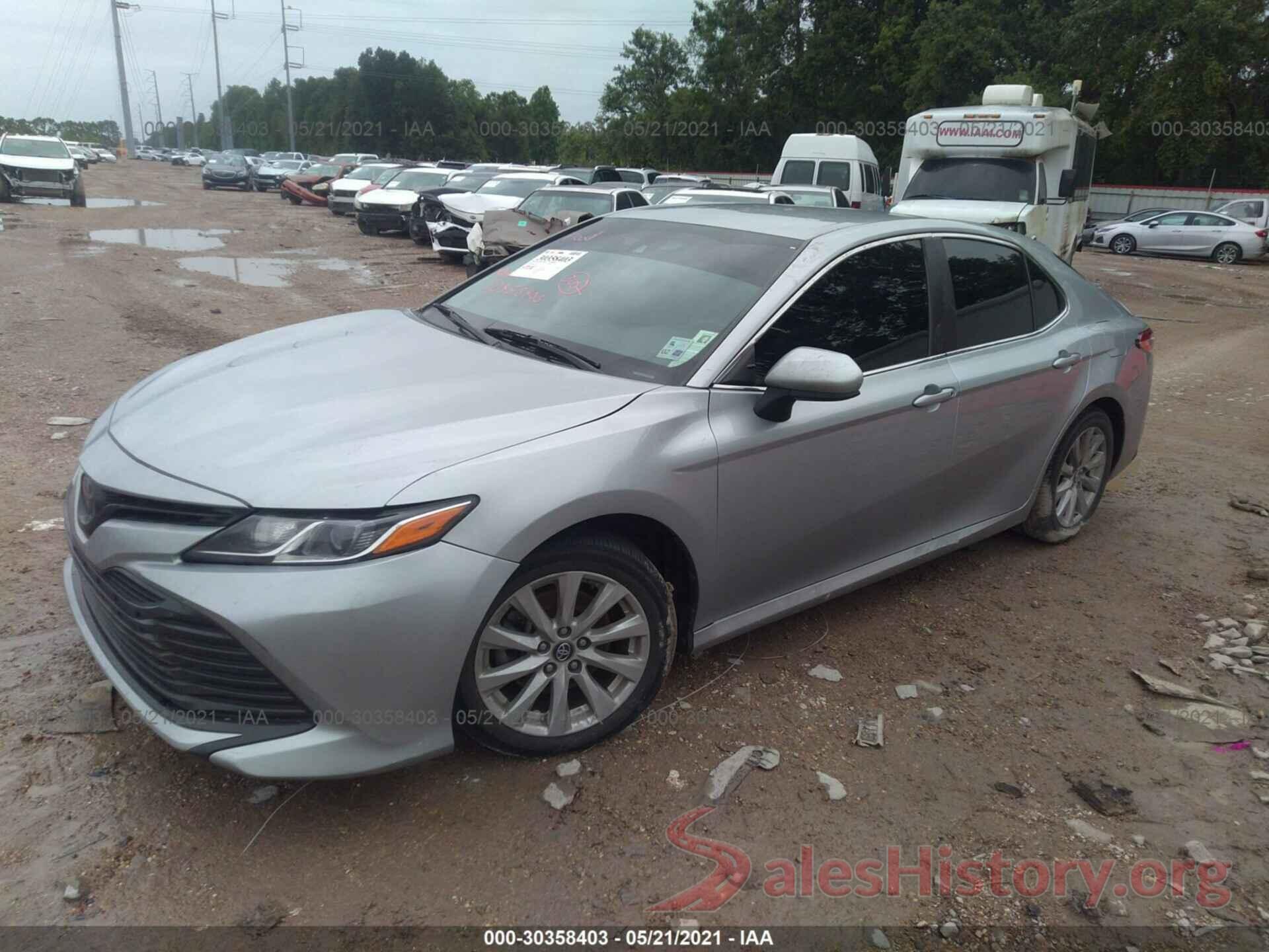 4T1B11HK9JU646810 2018 TOYOTA CAMRY