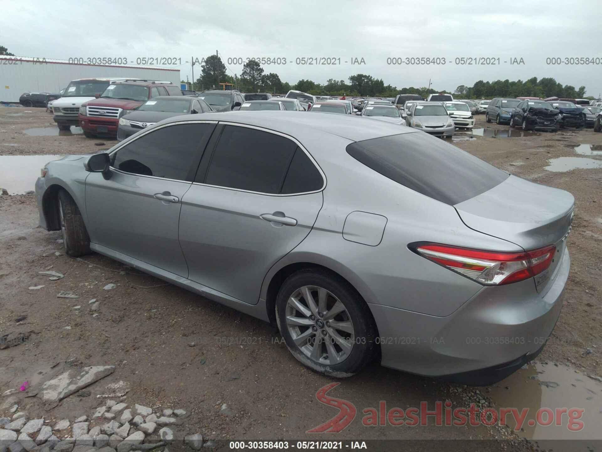 4T1B11HK9JU646810 2018 TOYOTA CAMRY