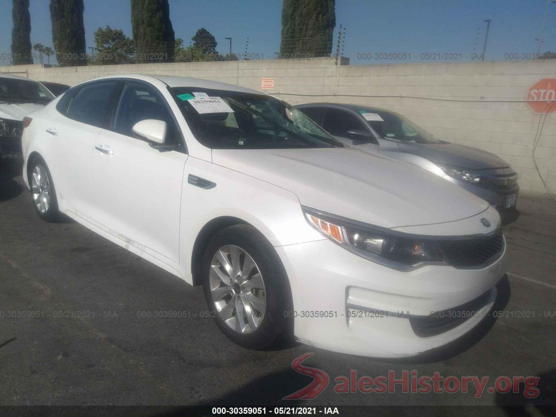 5XXGT4L34JG261697 2018 KIA OPTIMA